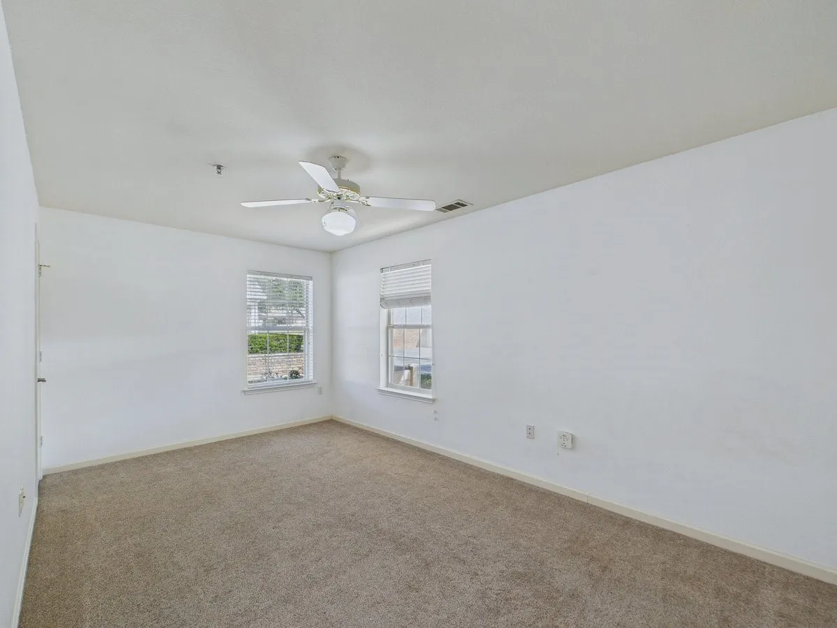 Condominium For Sale in Tarrant County , 2220 Countryside Drive, Bedford, Texas 76021, 3 Bedroom, 3 Bathroom, 2 Garage spaces, 1,683 Sqft, built in 1999, mls#21389362, Real Estate Agent in Bedford, Homes For Sale in Tarrant county, Homes For Sale in Bedford, Realtor in Bedford Texas, Real Estate Brokerage Independent Realty Texas, Luminita Cordes Realtor