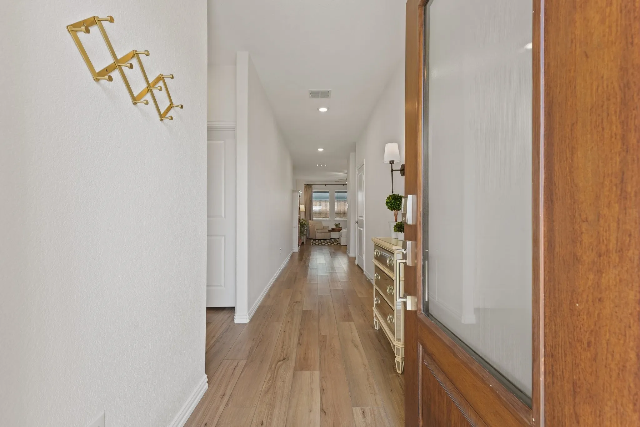 Single Family Residence For Sale in Tarrant County , 2552 Eden Creek Drive, Fort Worth, Texas 76179, 3 Bedroom, 2 Bathroom, 2 Garage spaces, 1,670 Sqft, built in 2022, mls#21389510, Real Estate Agent in Fort Worth, Homes For Sale in Tarrant county, Homes For Sale in Fort Worth, Realtor in Fort Worth Texas, Real Estate Brokerage Independent Realty Texas, Luminita Cordes Realtor