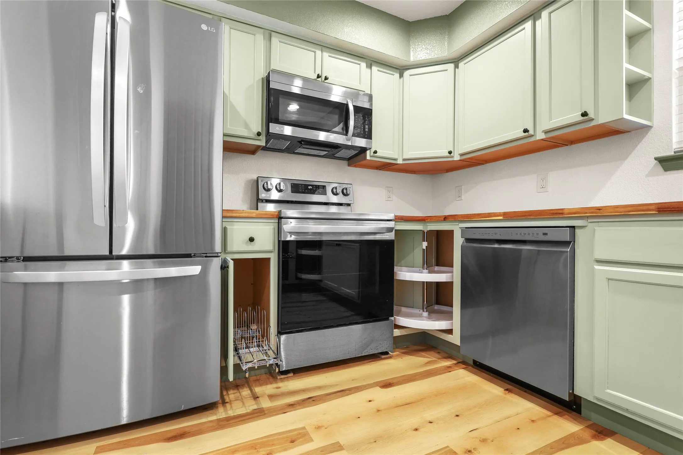 Farm For Sale in Brown County , 3575 Buck View Road, Brownwood, Texas 76801, 1 Bedroom, 2 Bathroom, Garage spaces, 928 Sqft, built in 2021, mls#21386474, Real Estate Agent in Brownwood, Homes For Sale in Brown county, Homes For Sale in Brownwood, Realtor in Brownwood Texas, Real Estate Brokerage Independent Realty Texas, Luminita Cordes Realtor