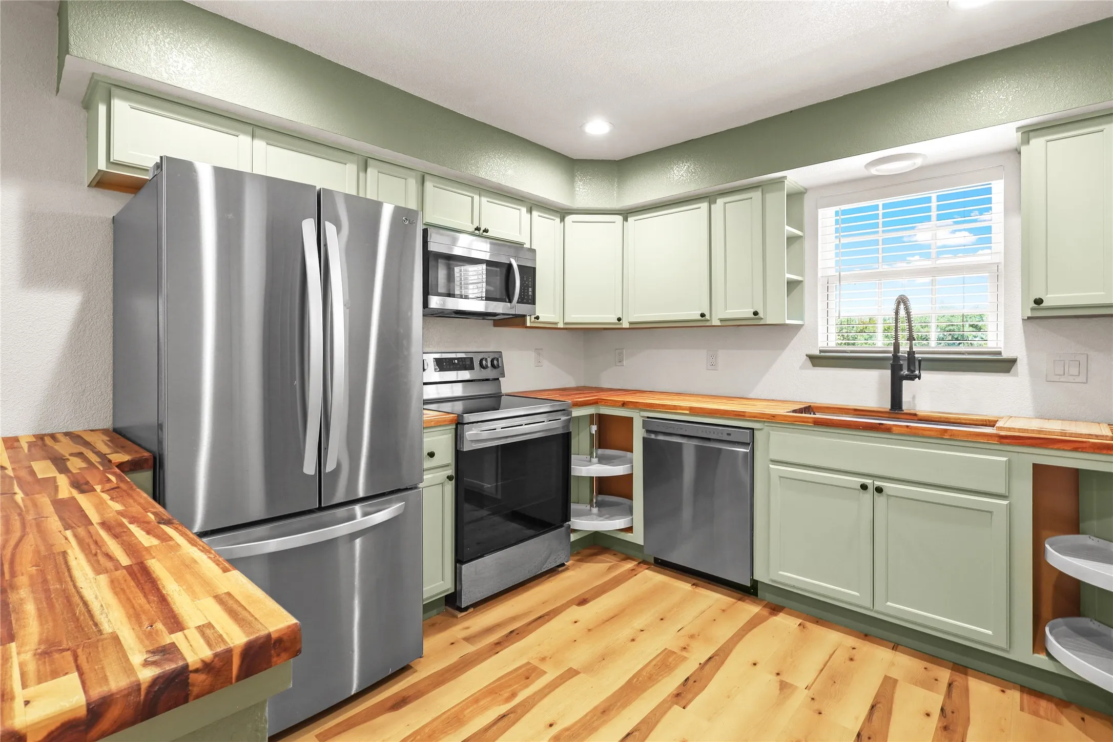 Farm For Sale in Brown County , 3575 Buck View Road, Brownwood, Texas 76801, 1 Bedroom, 2 Bathroom, Garage spaces, 928 Sqft, built in 2021, mls#21386474, Real Estate Agent in Brownwood, Homes For Sale in Brown county, Homes For Sale in Brownwood, Realtor in Brownwood Texas, Real Estate Brokerage Independent Realty Texas, Luminita Cordes Realtor