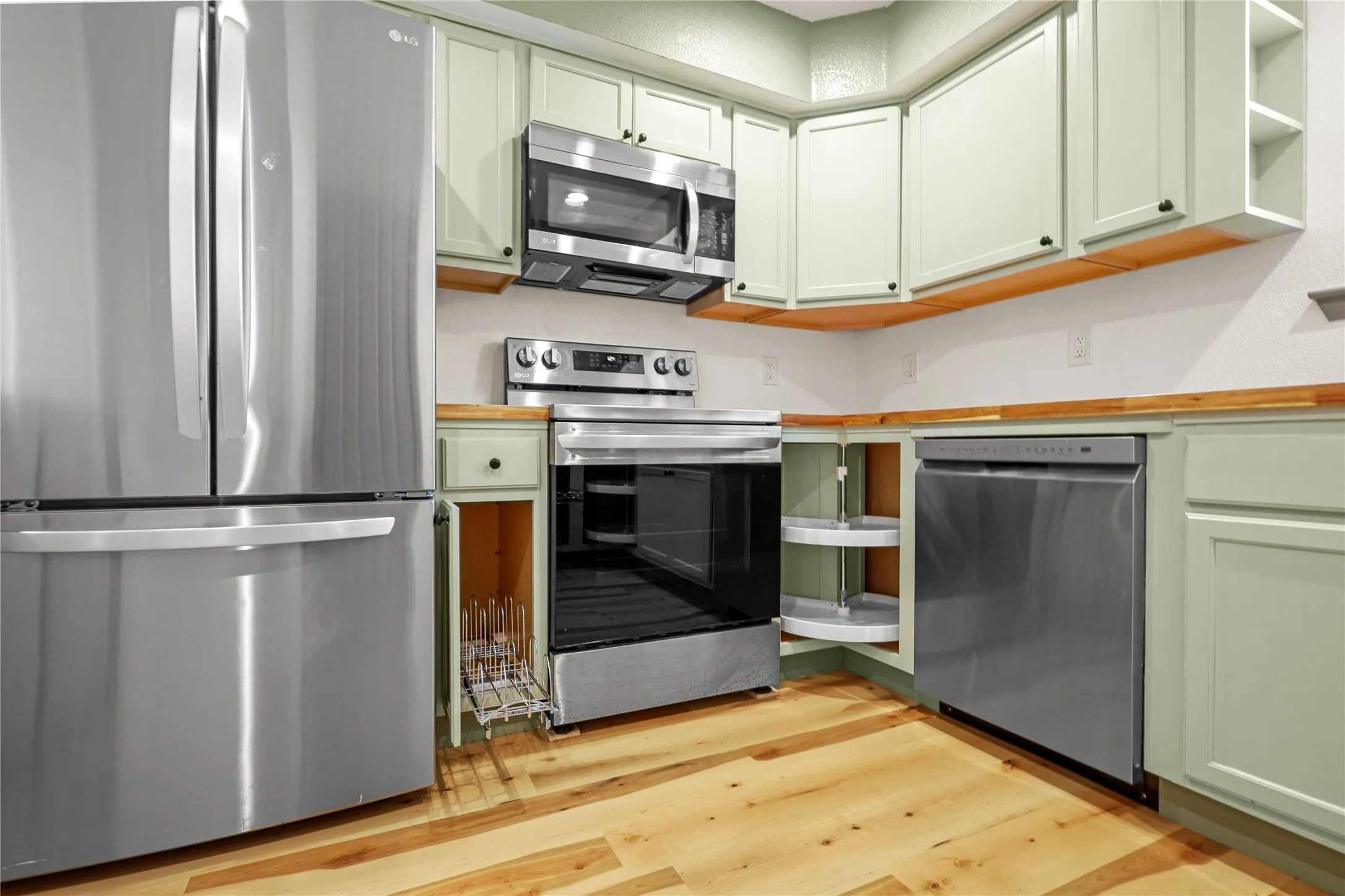 Farm For Sale in Brown County , 3575 Buck View Road, Brownwood, Texas 76801, 1 Bedroom, 2 Bathroom, Garage spaces, 928 Sqft, built in 2021, mls#21386474, Real Estate Agent in Brownwood, Homes For Sale in Brown county, Homes For Sale in Brownwood, Realtor in Brownwood Texas, Real Estate Brokerage Independent Realty Texas, Luminita Cordes Realtor