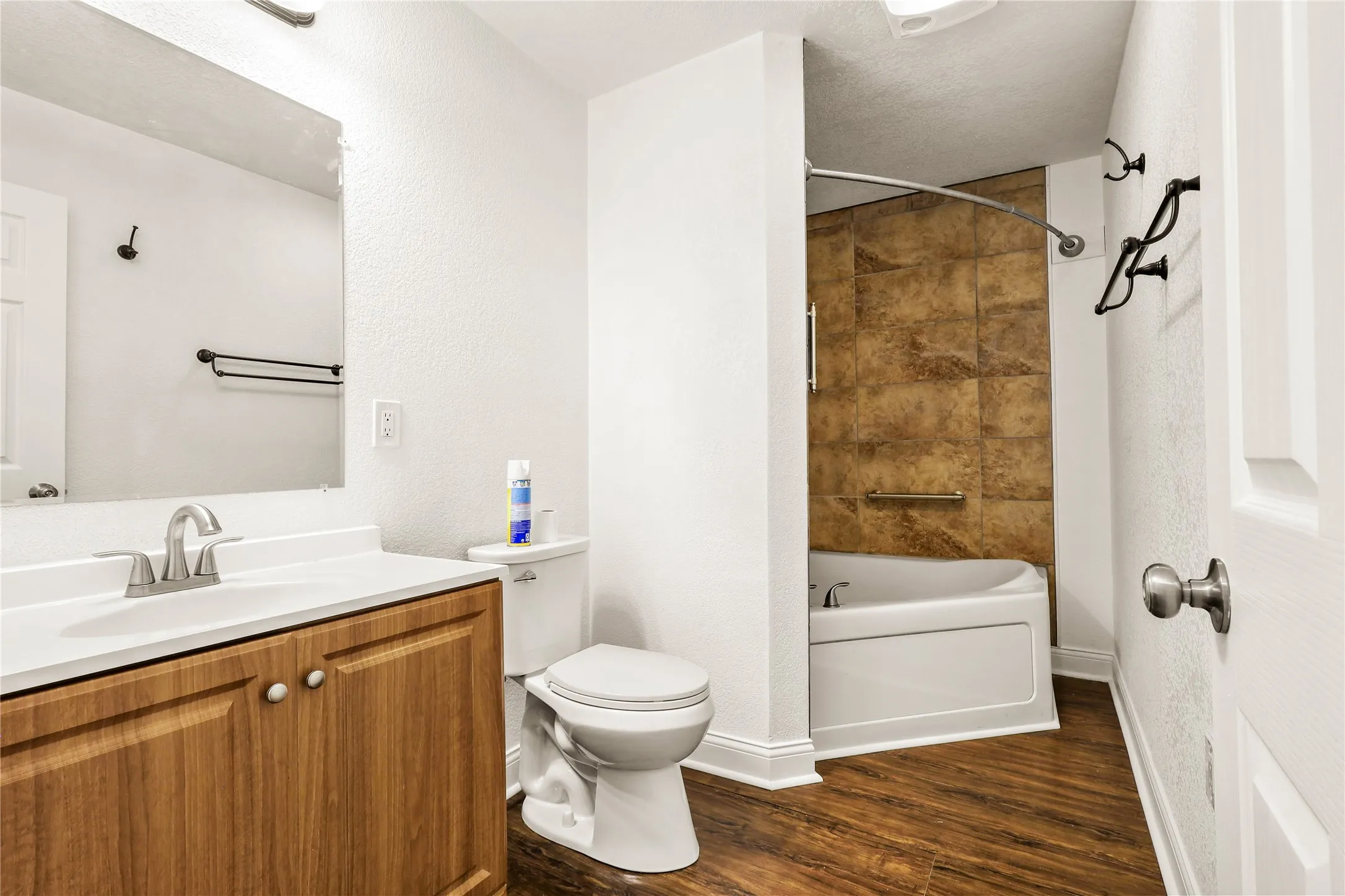 Farm For Sale in Brown County , 3575 Buck View Road, Brownwood, Texas 76801, 1 Bedroom, 2 Bathroom, Garage spaces, 928 Sqft, built in 2021, mls#21386474, Real Estate Agent in Brownwood, Homes For Sale in Brown county, Homes For Sale in Brownwood, Realtor in Brownwood Texas, Real Estate Brokerage Independent Realty Texas, Luminita Cordes Realtor