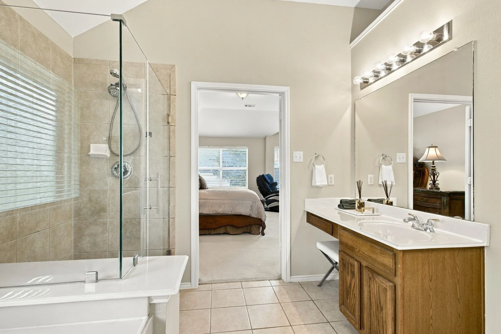 Single Family Residence For Sale in Collin County , 7536 Kathryn Drive, Frisco, Texas 75035, 5 Bedroom, 3 Bathroom, 2 Garage spaces, 3,238 Sqft, built in 2002, mls#21389890, Real Estate Agent in Frisco, Homes For Sale in Collin county, Homes For Sale in Frisco, Realtor in Frisco Texas, Real Estate Brokerage Independent Realty Texas, Luminita Cordes Realtor