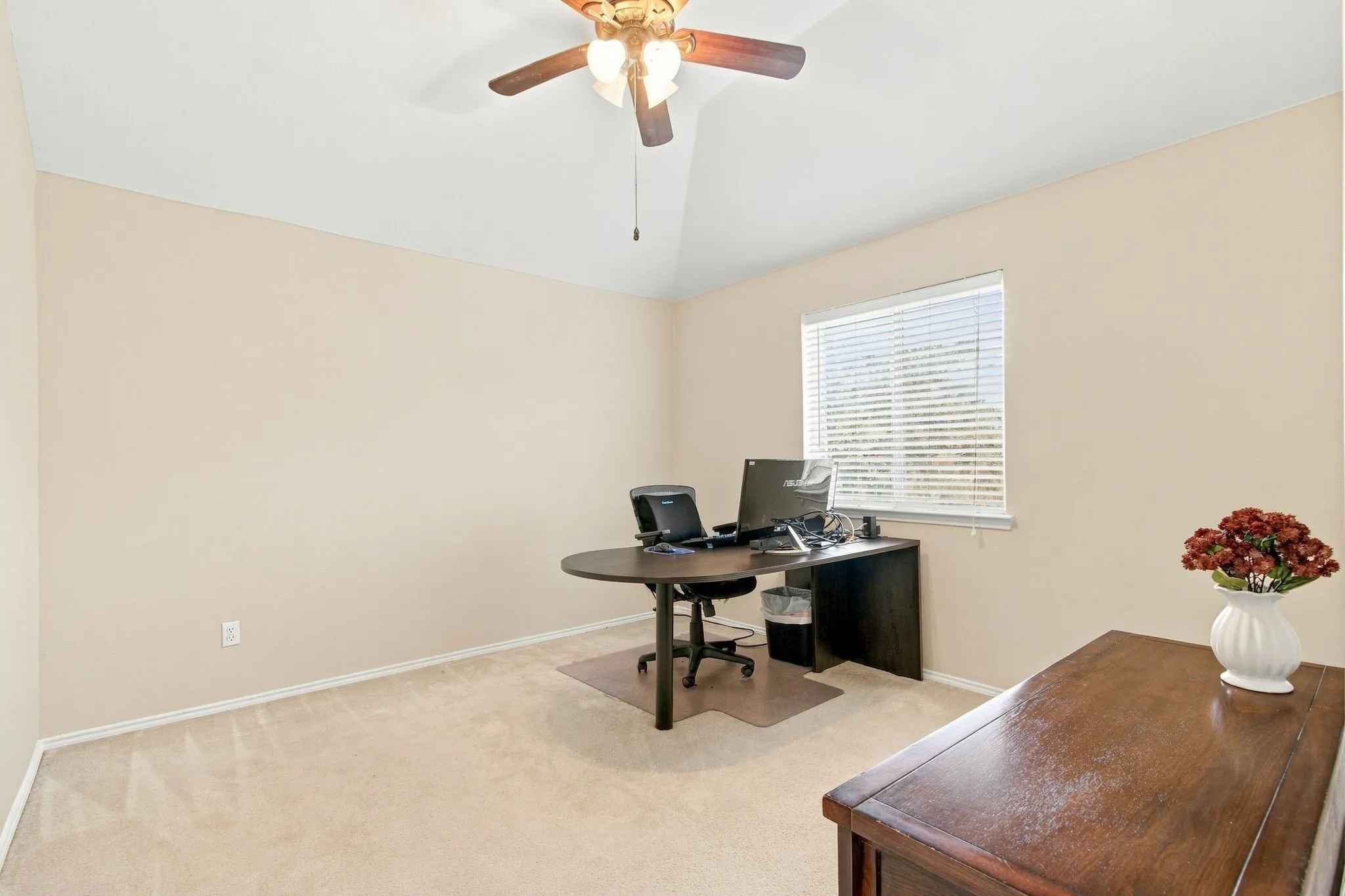 Single Family Residence For Sale in Collin County , 7536 Kathryn Drive, Frisco, Texas 75035, 5 Bedroom, 3 Bathroom, 2 Garage spaces, 3,238 Sqft, built in 2002, mls#21389890, Real Estate Agent in Frisco, Homes For Sale in Collin county, Homes For Sale in Frisco, Realtor in Frisco Texas, Real Estate Brokerage Independent Realty Texas, Luminita Cordes Realtor