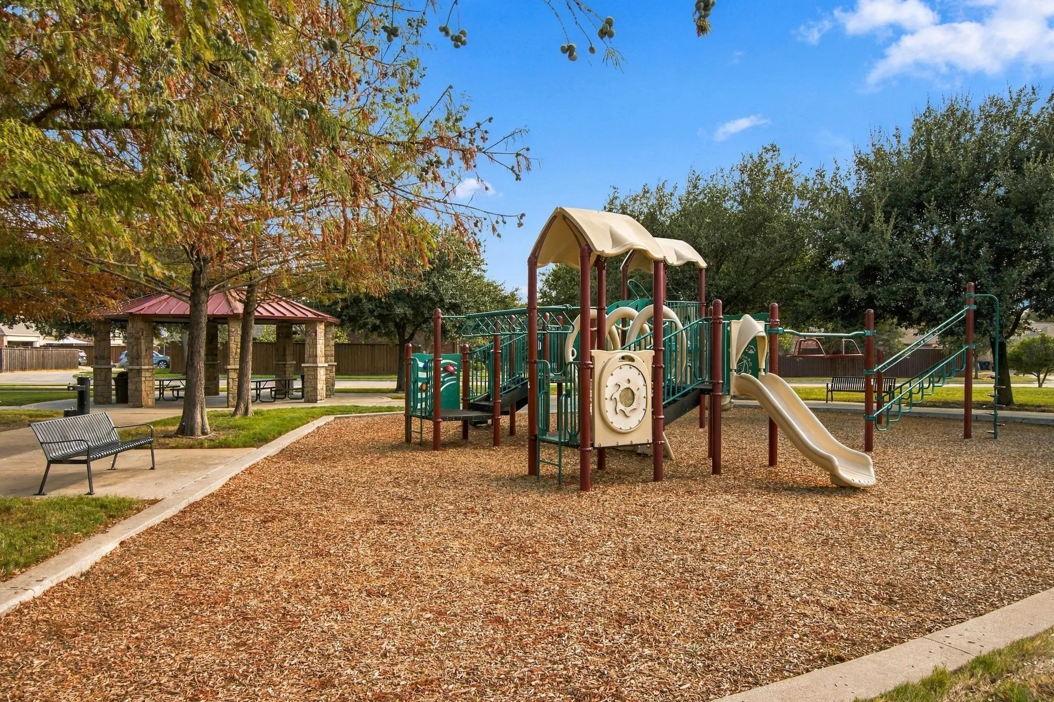 Single Family Residence For Sale in Collin County , 7536 Kathryn Drive, Frisco, Texas 75035, 5 Bedroom, 3 Bathroom, 2 Garage spaces, 3,238 Sqft, built in 2002, mls#21389890, Real Estate Agent in Frisco, Homes For Sale in Collin county, Homes For Sale in Frisco, Realtor in Frisco Texas, Real Estate Brokerage Independent Realty Texas, Luminita Cordes Realtor