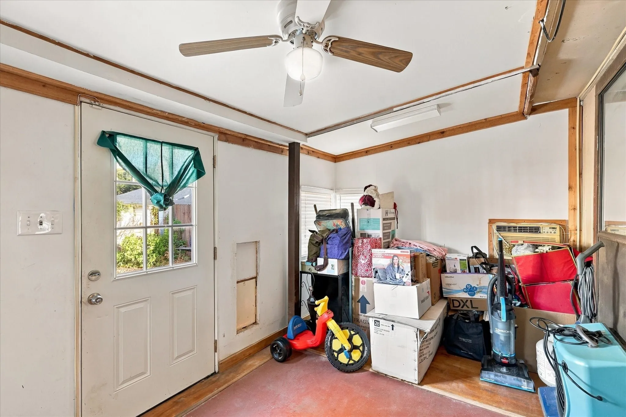 Single Family Residence For Sale in Tarrant County , 617 Cross Ridge Circle N, Fort Worth, Texas 76120, 3 Bedroom, 2 Bathroom, 2 Garage spaces, 1,220 Sqft, built in 1986, mls#21388785, Real Estate Agent in Fort Worth, Homes For Sale in Tarrant county, Homes For Sale in Fort Worth, Realtor in Fort Worth Texas, Real Estate Brokerage Independent Realty Texas, Luminita Cordes Realtor