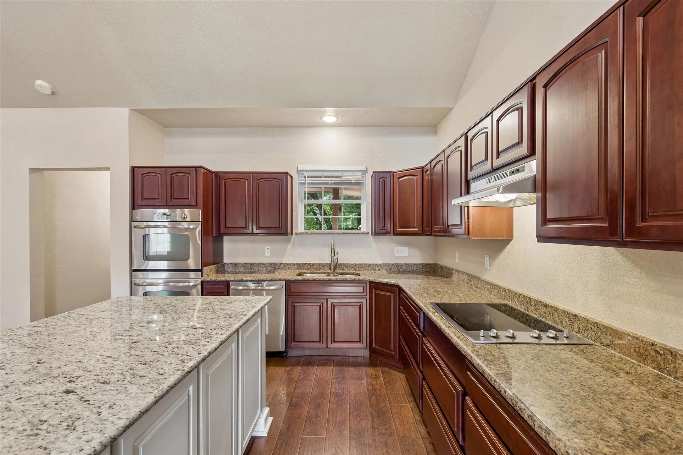 Single Family Residence For Sale in Dallas County , 1925 Wildwood Drive, Grand Prairie, Texas 75050, 3 Bedroom, 2 Bathroom, 2 Garage spaces, 2,484 Sqft, built in 2015, mls#21385962, Real Estate Agent in Grand Prairie, Homes For Sale in Dallas county, Homes For Sale in Grand Prairie, Realtor in Grand Prairie Texas, Real Estate Brokerage Independent Realty Texas, Luminita Cordes Realtor