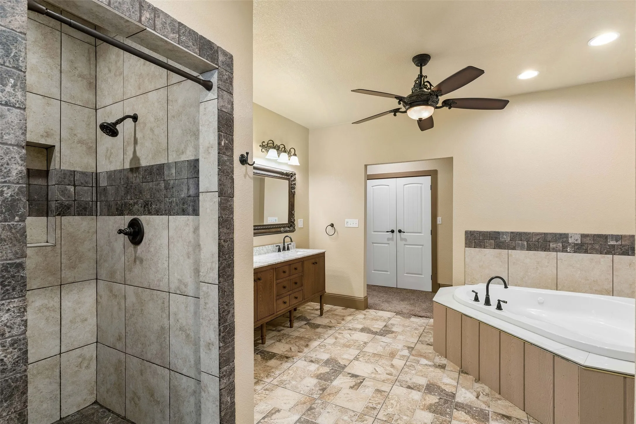 Single Family Residence For Sale in Dallas County , 1925 Wildwood Drive, Grand Prairie, Texas 75050, 3 Bedroom, 2 Bathroom, 2 Garage spaces, 2,484 Sqft, built in 2015, mls#21385962, Real Estate Agent in Grand Prairie, Homes For Sale in Dallas county, Homes For Sale in Grand Prairie, Realtor in Grand Prairie Texas, Real Estate Brokerage Independent Realty Texas, Luminita Cordes Realtor