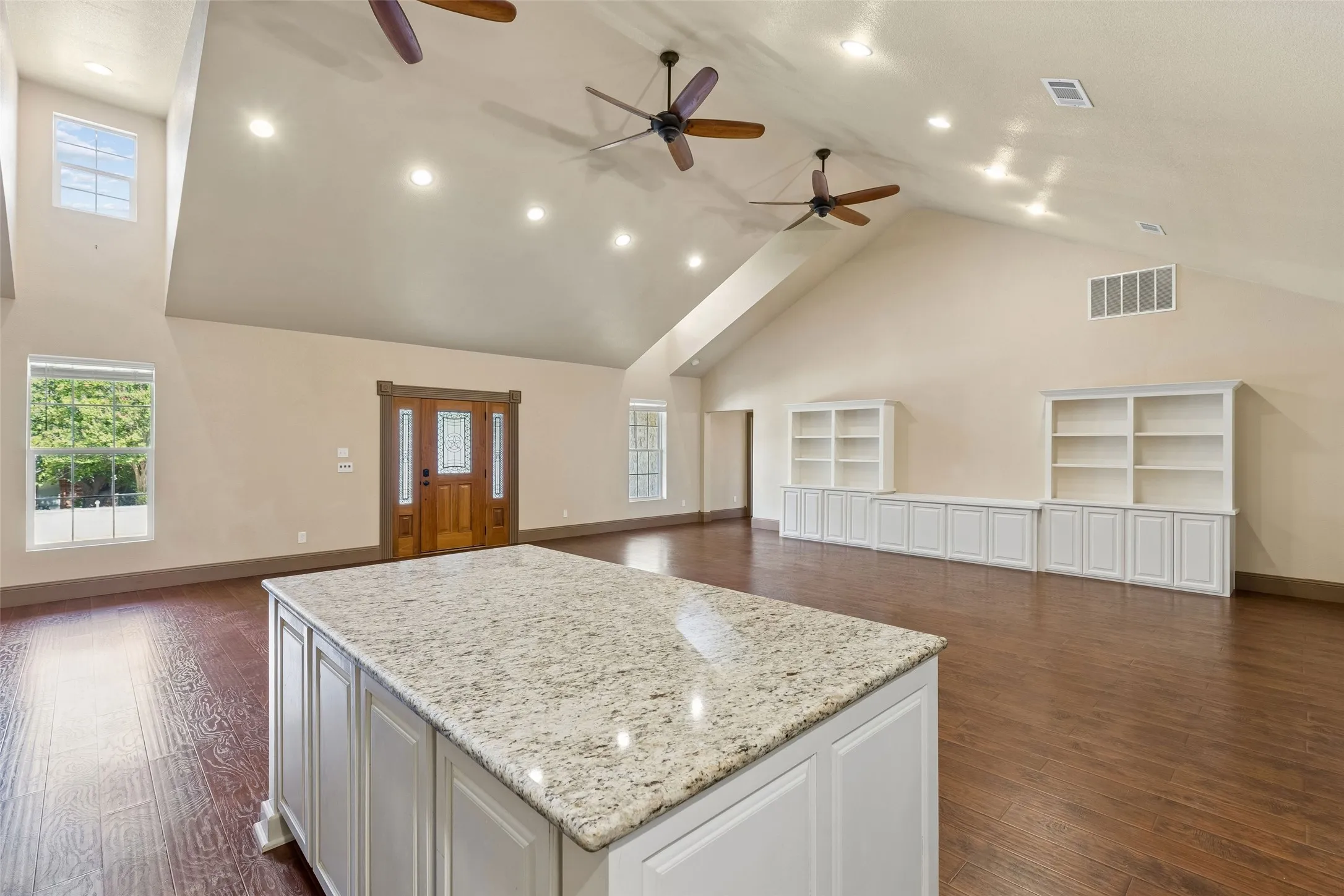 Single Family Residence For Sale in Dallas County , 1925 Wildwood Drive, Grand Prairie, Texas 75050, 3 Bedroom, 2 Bathroom, 2 Garage spaces, 2,484 Sqft, built in 2015, mls#21385962, Real Estate Agent in Grand Prairie, Homes For Sale in Dallas county, Homes For Sale in Grand Prairie, Realtor in Grand Prairie Texas, Real Estate Brokerage Independent Realty Texas, Luminita Cordes Realtor