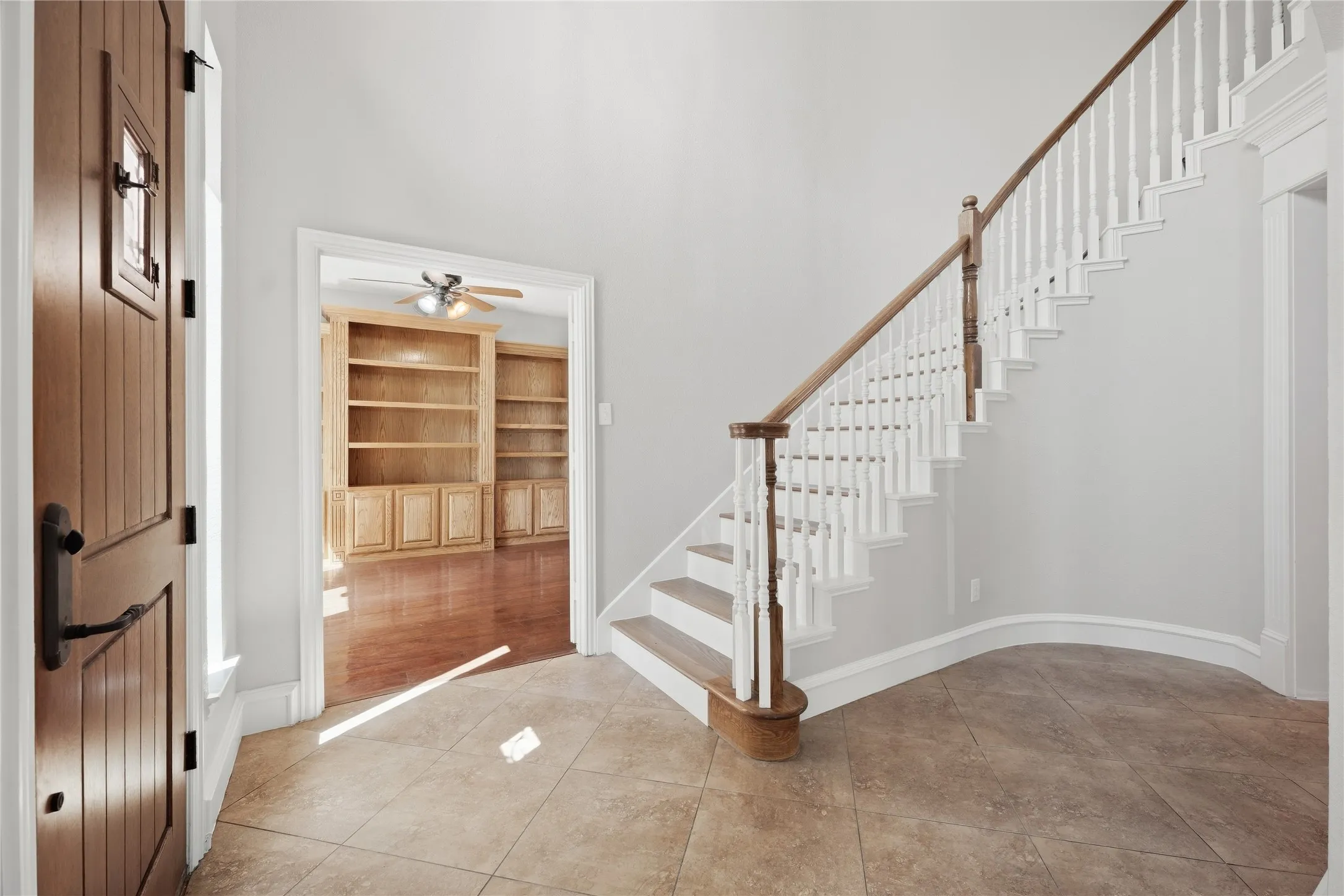 Single Family Residence For Sale in Tarrant County , 1209 Mesa Trail, Keller, Texas 76248, 5 Bedroom, 4 Bathroom, 2 Garage spaces, 3,622 Sqft, built in 2002, mls#21388499, Real Estate Agent in Keller, Homes For Sale in Tarrant county, Homes For Sale in Keller, Realtor in Keller Texas, Real Estate Brokerage Independent Realty Texas, Luminita Cordes Realtor