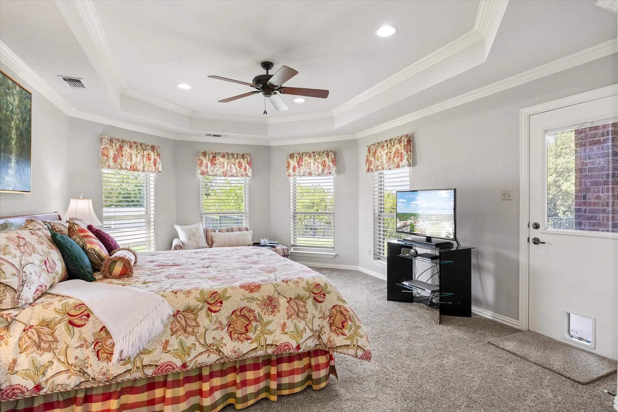 Single Family Residence For Sale in Hood County , 1616 Crow Creek Drive, Granbury, Texas 76049, 3 Bedroom, 3 Bathroom, 2 Garage spaces, 2,340 Sqft, built in 2004, mls#21386949, Real Estate Agent in Granbury, Homes For Sale in Hood county, Homes For Sale in Granbury, Realtor in Granbury Texas, Real Estate Brokerage Independent Realty Texas, Luminita Cordes Realtor
