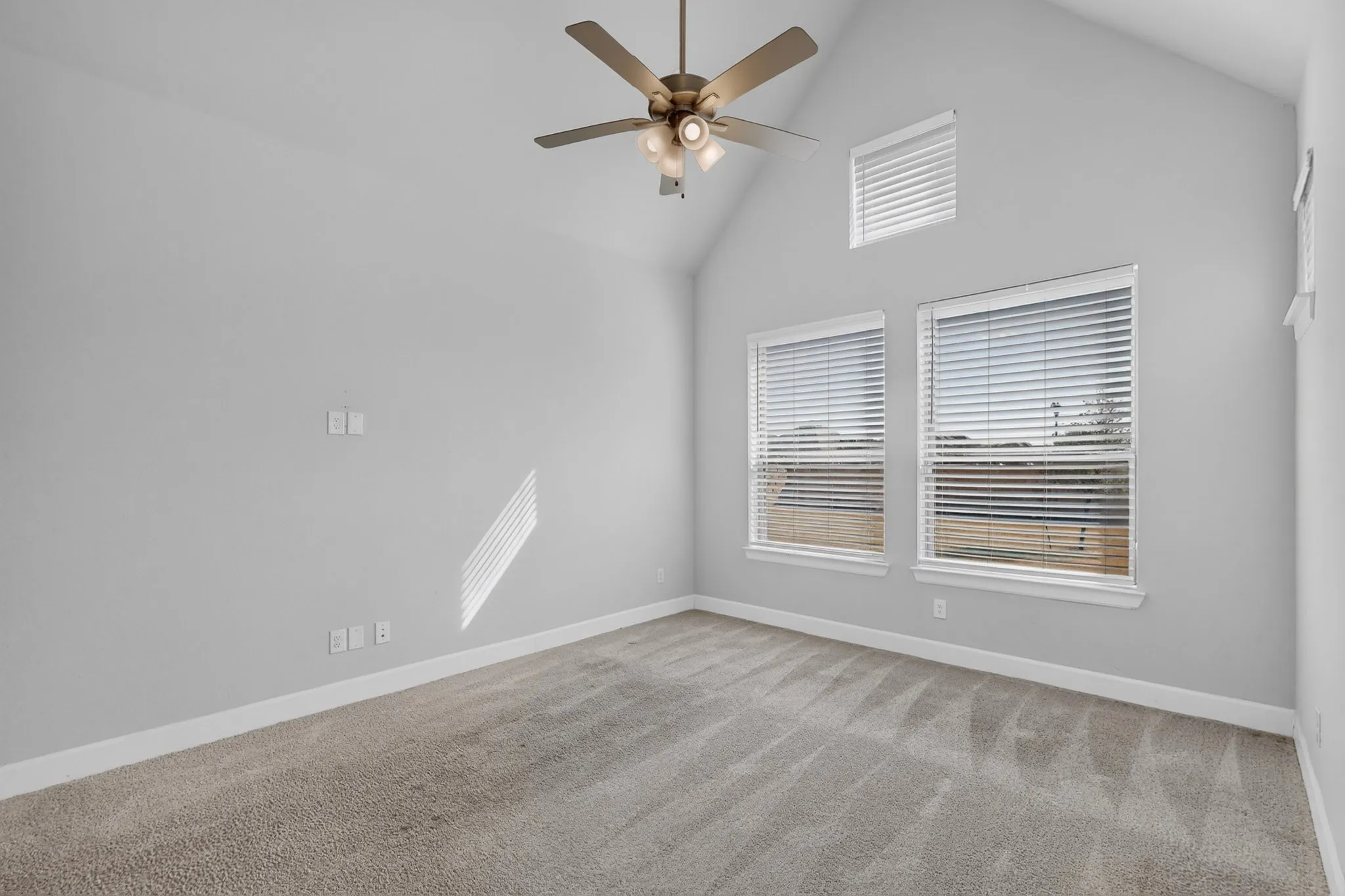 Single Family Residence For Sale in Johnson County , 1600 Trellis Drive, Mansfield, Texas 76063, 4 Bedroom, 3 Bathroom, 2 Garage spaces, 3,227 Sqft, built in 2022, mls#21376912, Real Estate Agent in Mansfield, Homes For Sale in Johnson county, Homes For Sale in Mansfield, Realtor in Mansfield Texas, Real Estate Brokerage Independent Realty Texas, Luminita Cordes Realtor