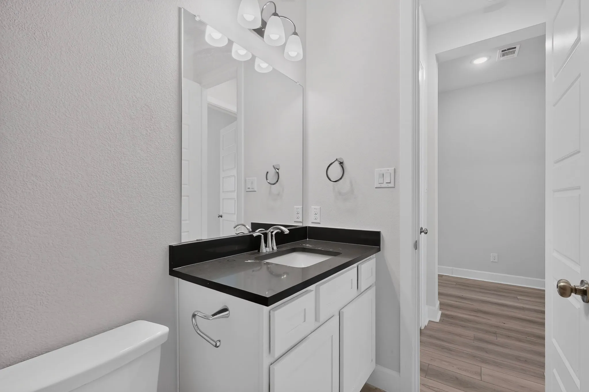 Single Family Residence For Sale in Johnson County , 1600 Trellis Drive, Mansfield, Texas 76063, 4 Bedroom, 3 Bathroom, 2 Garage spaces, 3,227 Sqft, built in 2022, mls#21376912, Real Estate Agent in Mansfield, Homes For Sale in Johnson county, Homes For Sale in Mansfield, Realtor in Mansfield Texas, Real Estate Brokerage Independent Realty Texas, Luminita Cordes Realtor