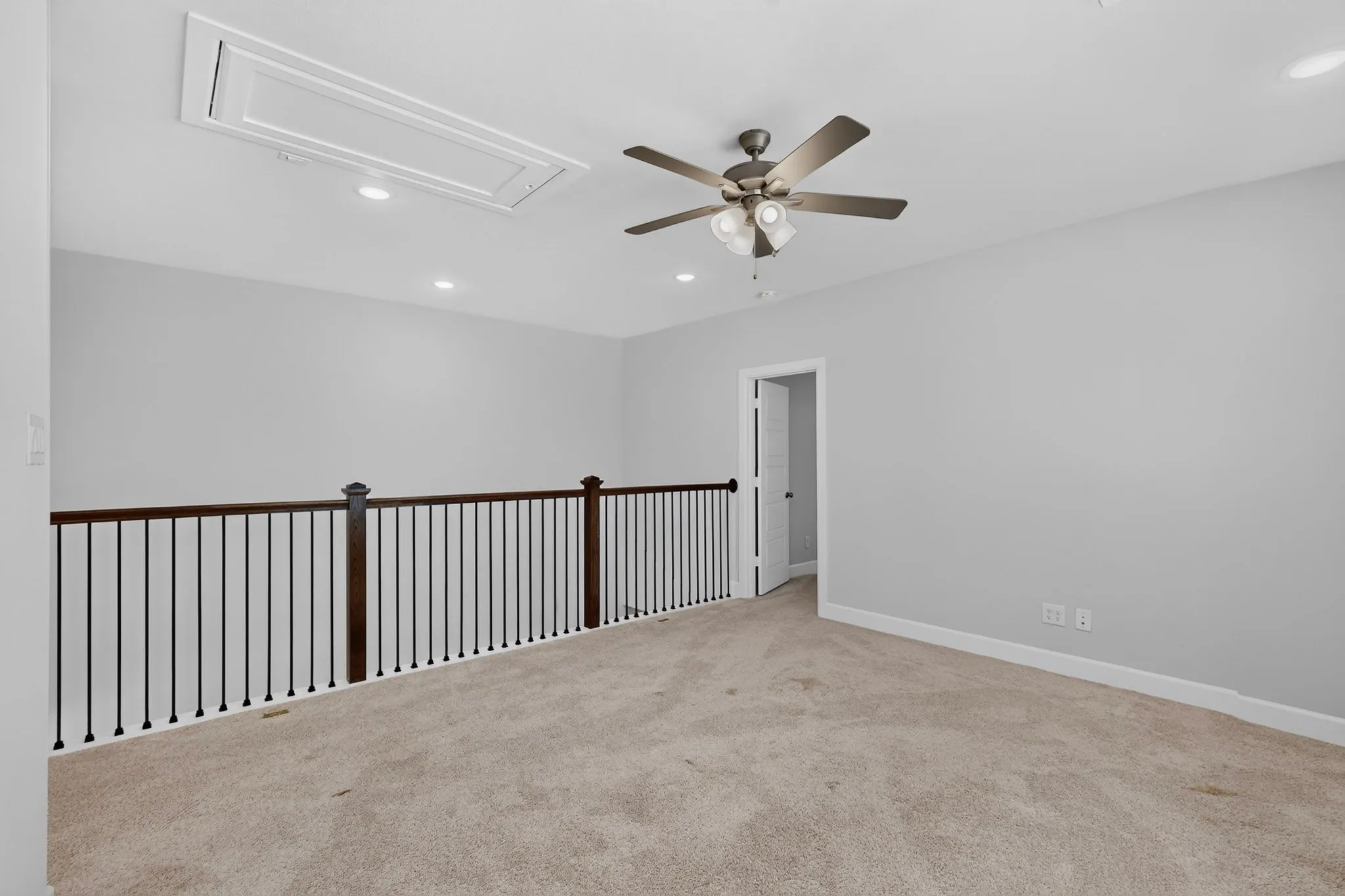 Single Family Residence For Sale in Johnson County , 1600 Trellis Drive, Mansfield, Texas 76063, 4 Bedroom, 3 Bathroom, 2 Garage spaces, 3,227 Sqft, built in 2022, mls#21376912, Real Estate Agent in Mansfield, Homes For Sale in Johnson county, Homes For Sale in Mansfield, Realtor in Mansfield Texas, Real Estate Brokerage Independent Realty Texas, Luminita Cordes Realtor
