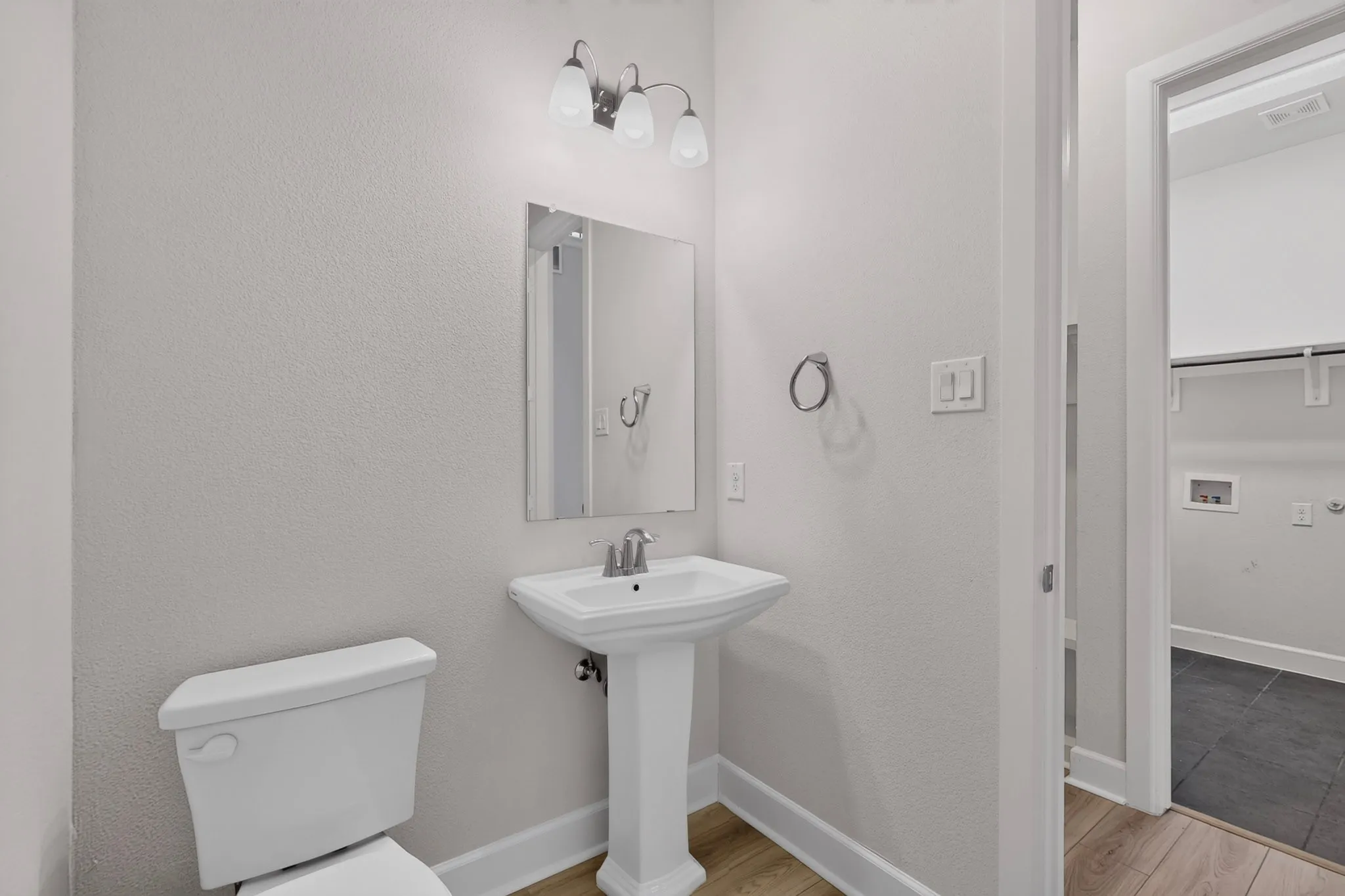 Single Family Residence For Sale in Johnson County , 1600 Trellis Drive, Mansfield, Texas 76063, 4 Bedroom, 3 Bathroom, 2 Garage spaces, 3,227 Sqft, built in 2022, mls#21376912, Real Estate Agent in Mansfield, Homes For Sale in Johnson county, Homes For Sale in Mansfield, Realtor in Mansfield Texas, Real Estate Brokerage Independent Realty Texas, Luminita Cordes Realtor