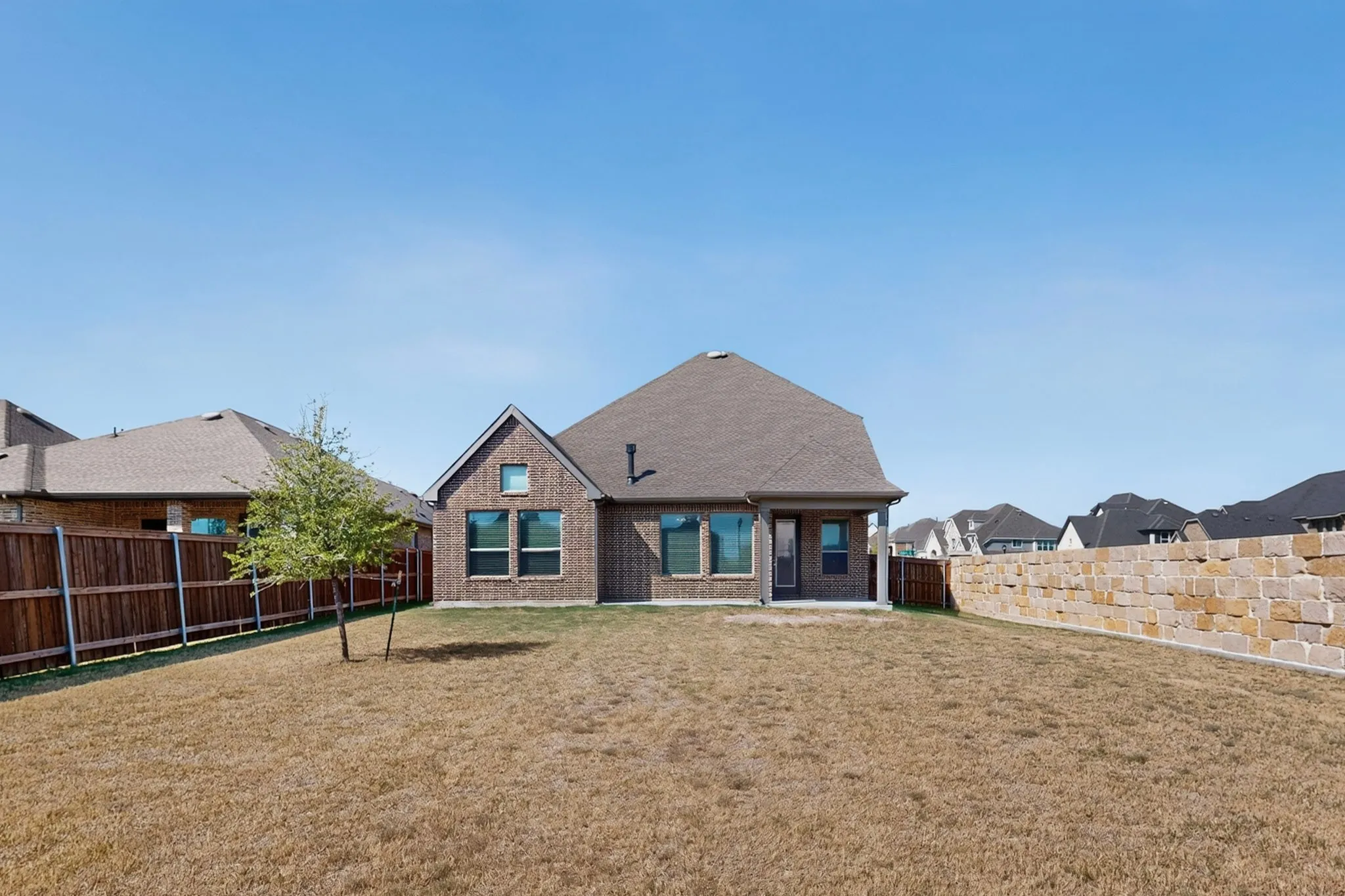 Single Family Residence For Sale in Johnson County , 1600 Trellis Drive, Mansfield, Texas 76063, 4 Bedroom, 3 Bathroom, 2 Garage spaces, 3,227 Sqft, built in 2022, mls#21376912, Real Estate Agent in Mansfield, Homes For Sale in Johnson county, Homes For Sale in Mansfield, Realtor in Mansfield Texas, Real Estate Brokerage Independent Realty Texas, Luminita Cordes Realtor