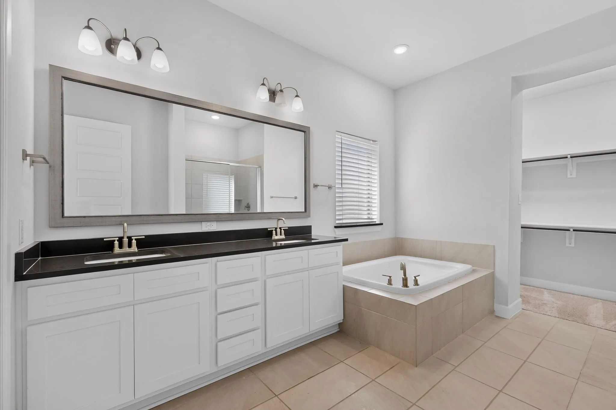 Single Family Residence For Sale in Johnson County , 1600 Trellis Drive, Mansfield, Texas 76063, 4 Bedroom, 3 Bathroom, 2 Garage spaces, 3,227 Sqft, built in 2022, mls#21376912, Real Estate Agent in Mansfield, Homes For Sale in Johnson county, Homes For Sale in Mansfield, Realtor in Mansfield Texas, Real Estate Brokerage Independent Realty Texas, Luminita Cordes Realtor