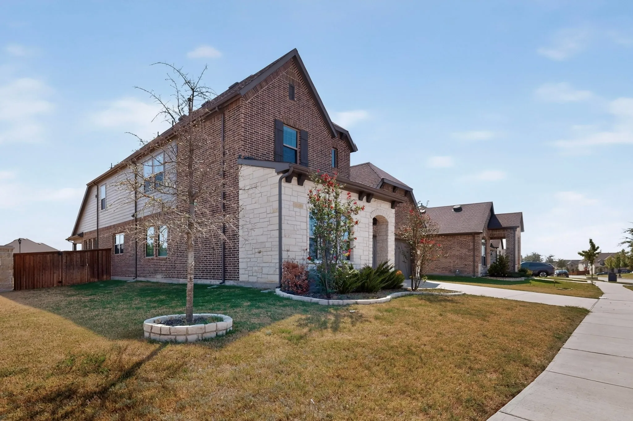 Single Family Residence For Sale in Johnson County , 1600 Trellis Drive, Mansfield, Texas 76063, 4 Bedroom, 3 Bathroom, 2 Garage spaces, 3,227 Sqft, built in 2022, mls#21376912, Real Estate Agent in Mansfield, Homes For Sale in Johnson county, Homes For Sale in Mansfield, Realtor in Mansfield Texas, Real Estate Brokerage Independent Realty Texas, Luminita Cordes Realtor