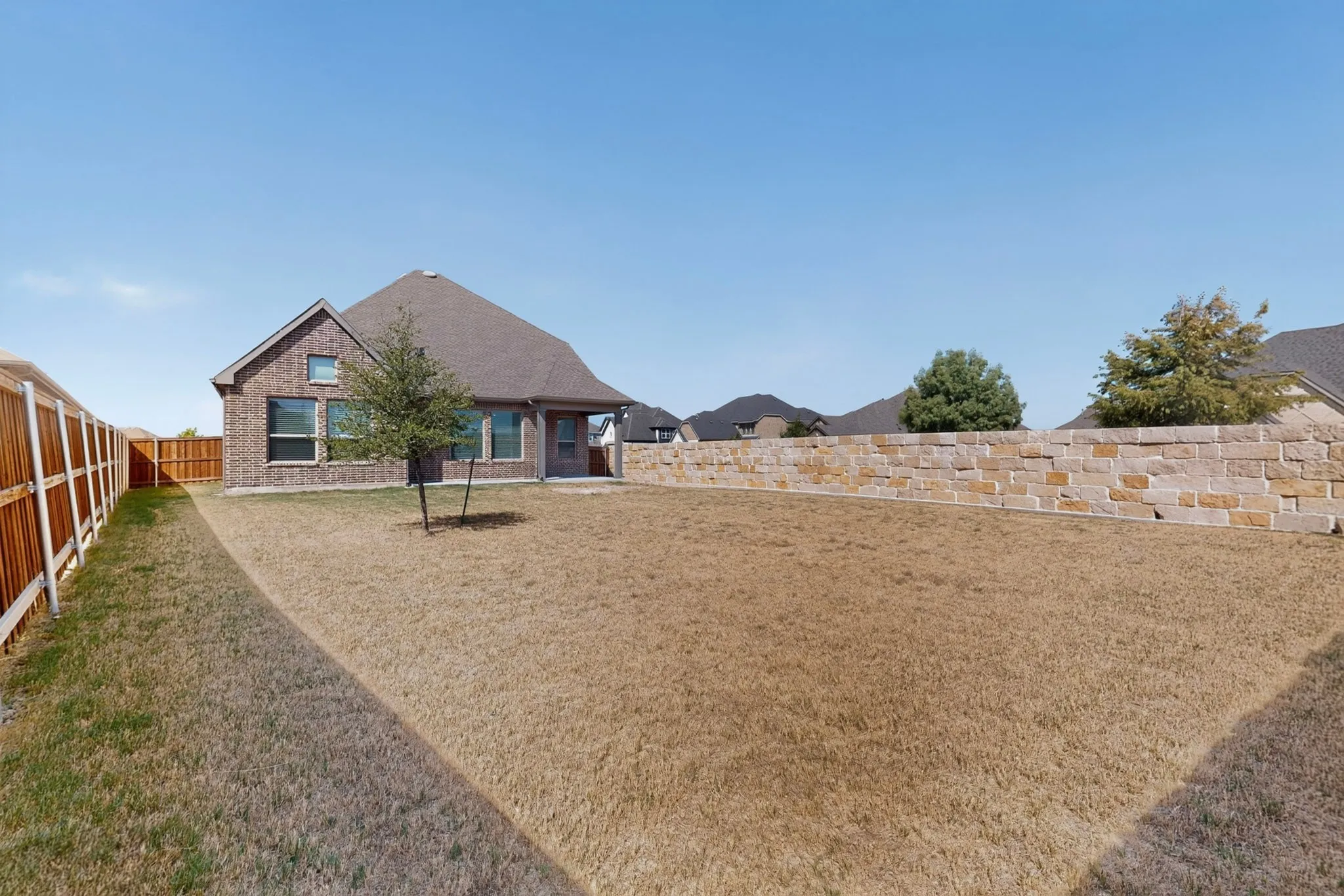 Single Family Residence For Sale in Johnson County , 1600 Trellis Drive, Mansfield, Texas 76063, 4 Bedroom, 3 Bathroom, 2 Garage spaces, 3,227 Sqft, built in 2022, mls#21376912, Real Estate Agent in Mansfield, Homes For Sale in Johnson county, Homes For Sale in Mansfield, Realtor in Mansfield Texas, Real Estate Brokerage Independent Realty Texas, Luminita Cordes Realtor
