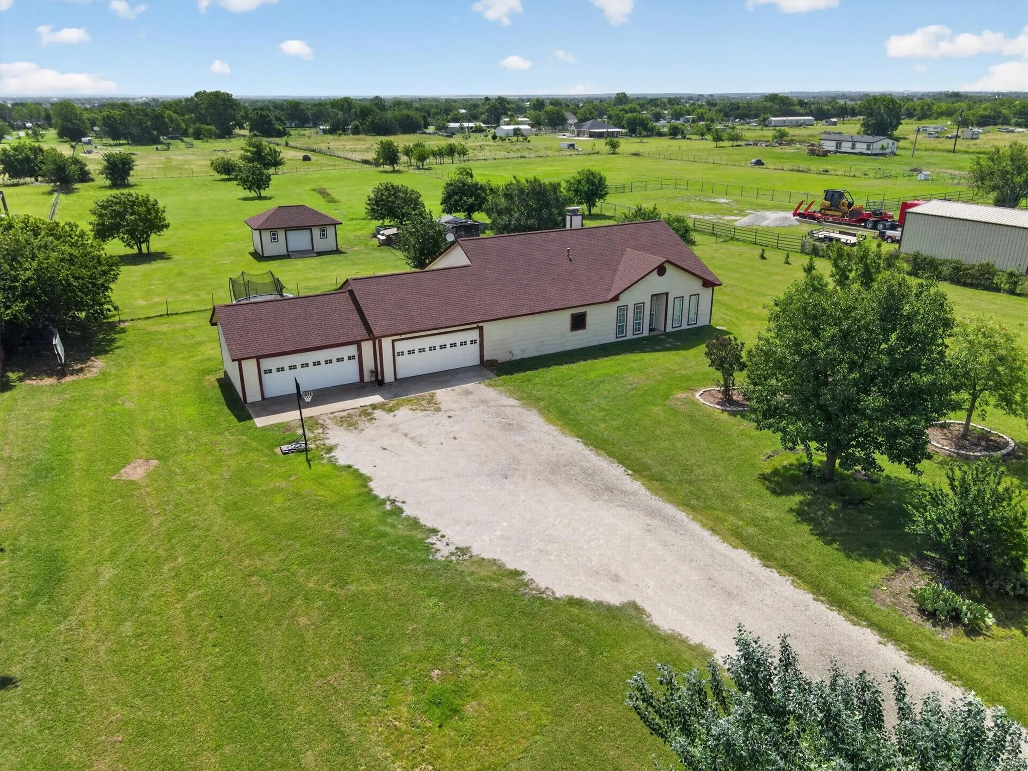 Single Family Residence For Sale in Denton County , 1958 Crockett Street, Sanger, Texas 76266, 3 Bedroom, 2 Bathroom, 4 Garage spaces, 1,816 Sqft, built in 1998, mls#21389929, Real Estate Agent in Sanger, Homes For Sale in Denton county, Homes For Sale in Sanger, Realtor in Sanger Texas, Real Estate Brokerage Independent Realty Texas, Luminita Cordes Realtor