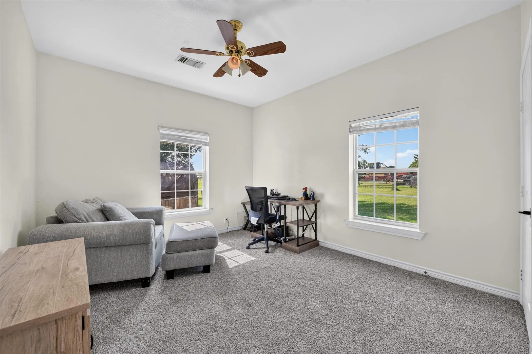 Single Family Residence For Sale in Denton County , 1958 Crockett Street, Sanger, Texas 76266, 3 Bedroom, 2 Bathroom, 4 Garage spaces, 1,816 Sqft, built in 1998, mls#21389929, Real Estate Agent in Sanger, Homes For Sale in Denton county, Homes For Sale in Sanger, Realtor in Sanger Texas, Real Estate Brokerage Independent Realty Texas, Luminita Cordes Realtor