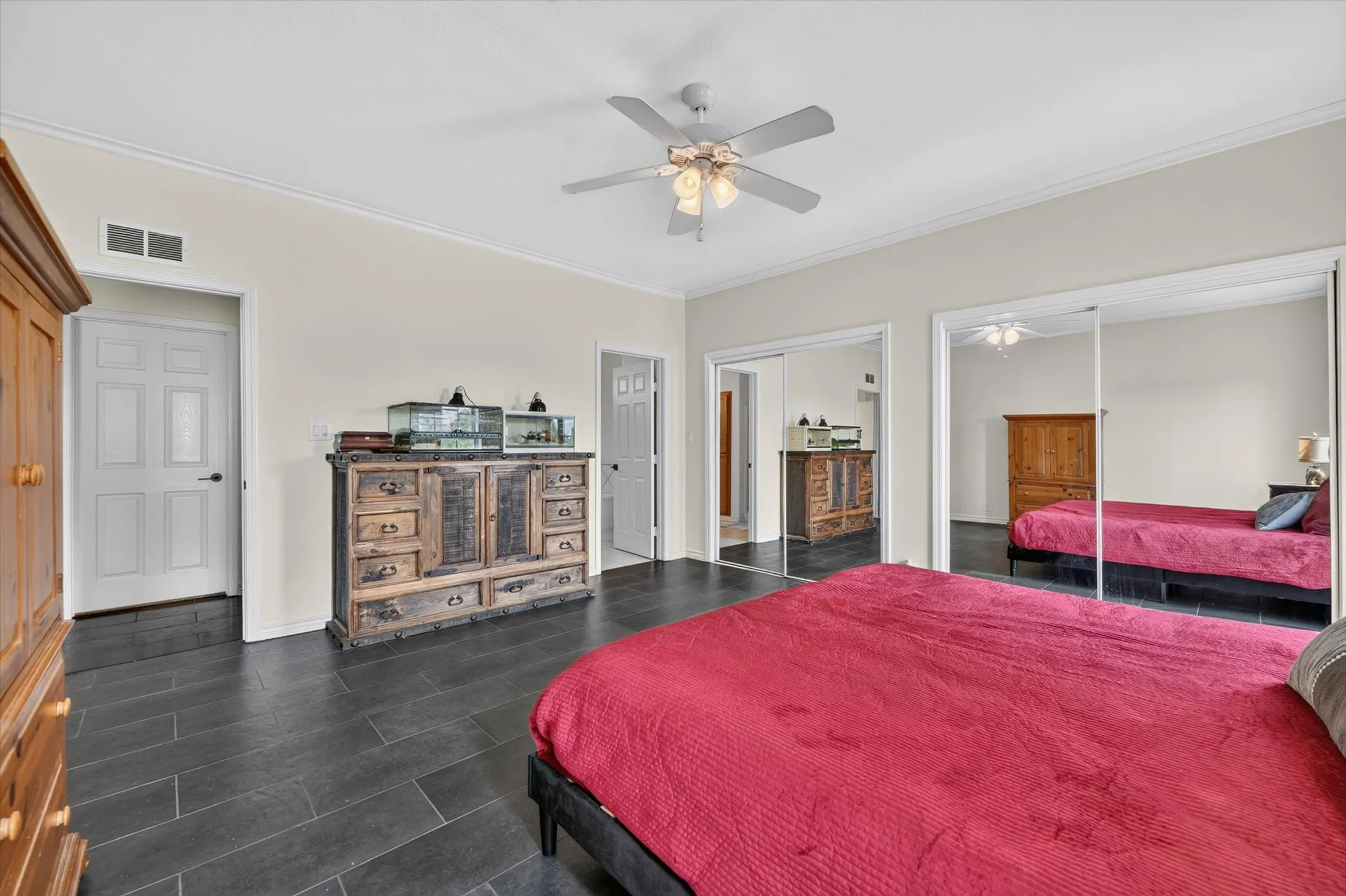 Single Family Residence For Sale in Denton County , 1958 Crockett Street, Sanger, Texas 76266, 3 Bedroom, 2 Bathroom, 4 Garage spaces, 1,816 Sqft, built in 1998, mls#21389929, Real Estate Agent in Sanger, Homes For Sale in Denton county, Homes For Sale in Sanger, Realtor in Sanger Texas, Real Estate Brokerage Independent Realty Texas, Luminita Cordes Realtor