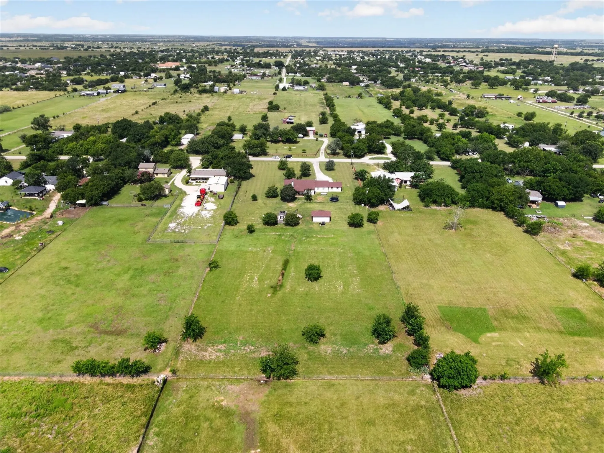 Single Family Residence For Sale in Denton County , 1958 Crockett Street, Sanger, Texas 76266, 3 Bedroom, 2 Bathroom, 4 Garage spaces, 1,816 Sqft, built in 1998, mls#21389929, Real Estate Agent in Sanger, Homes For Sale in Denton county, Homes For Sale in Sanger, Realtor in Sanger Texas, Real Estate Brokerage Independent Realty Texas, Luminita Cordes Realtor