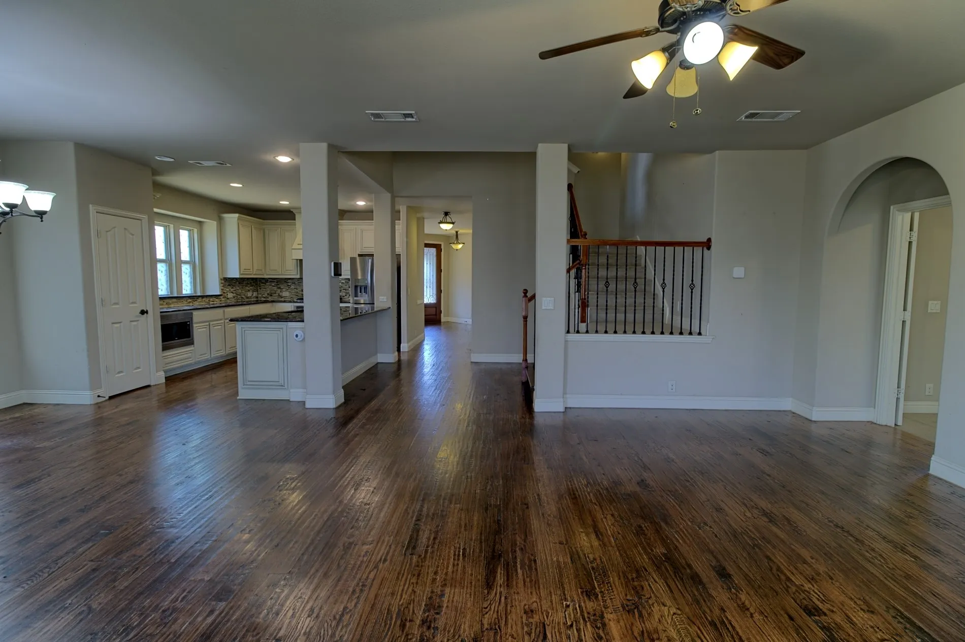 Single Family Residence For Sale in Kaufman County , 1952 Knoxbridge Road, Forney, Texas 75126, 5 Bedroom, 4 Bathroom, 2 Garage spaces, 3,736 Sqft, built in 2014, mls#21388329, Real Estate Agent in Forney, Homes For Sale in Kaufman county, Homes For Sale in Forney, Realtor in Forney Texas, Real Estate Brokerage Independent Realty Texas, Luminita Cordes Realtor
