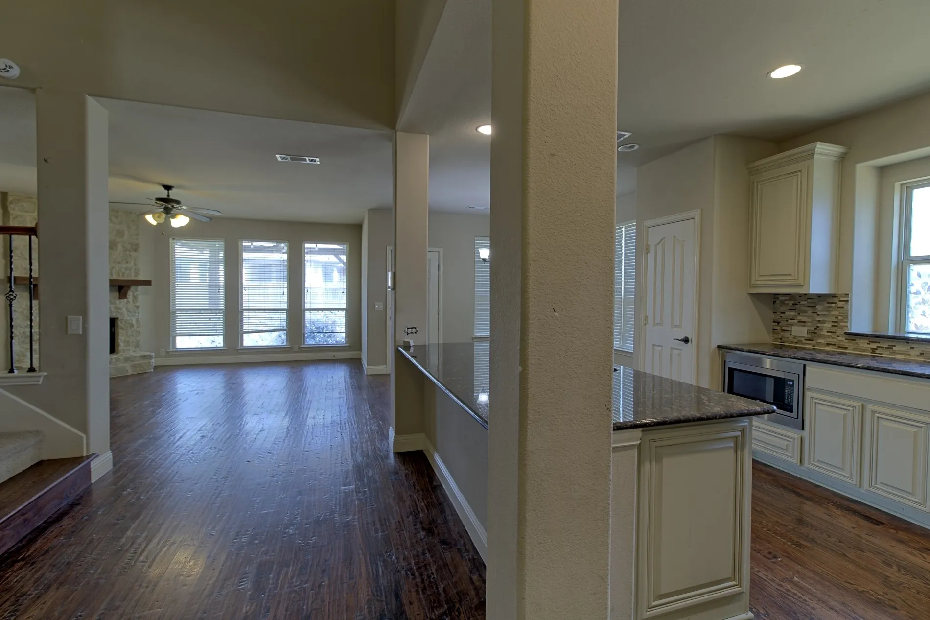 Single Family Residence For Sale in Kaufman County , 1952 Knoxbridge Road, Forney, Texas 75126, 5 Bedroom, 4 Bathroom, 2 Garage spaces, 3,736 Sqft, built in 2014, mls#21388329, Real Estate Agent in Forney, Homes For Sale in Kaufman county, Homes For Sale in Forney, Realtor in Forney Texas, Real Estate Brokerage Independent Realty Texas, Luminita Cordes Realtor
