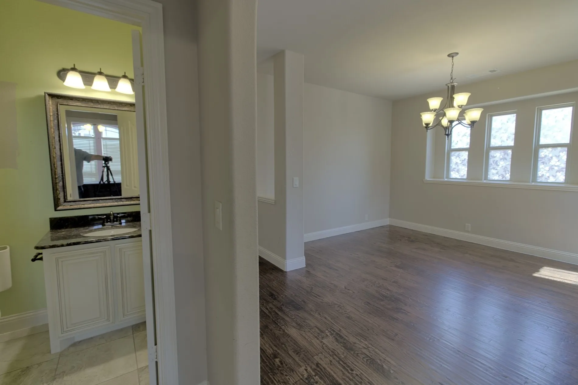Single Family Residence For Sale in Kaufman County , 1952 Knoxbridge Road, Forney, Texas 75126, 5 Bedroom, 4 Bathroom, 2 Garage spaces, 3,736 Sqft, built in 2014, mls#21388329, Real Estate Agent in Forney, Homes For Sale in Kaufman county, Homes For Sale in Forney, Realtor in Forney Texas, Real Estate Brokerage Independent Realty Texas, Luminita Cordes Realtor