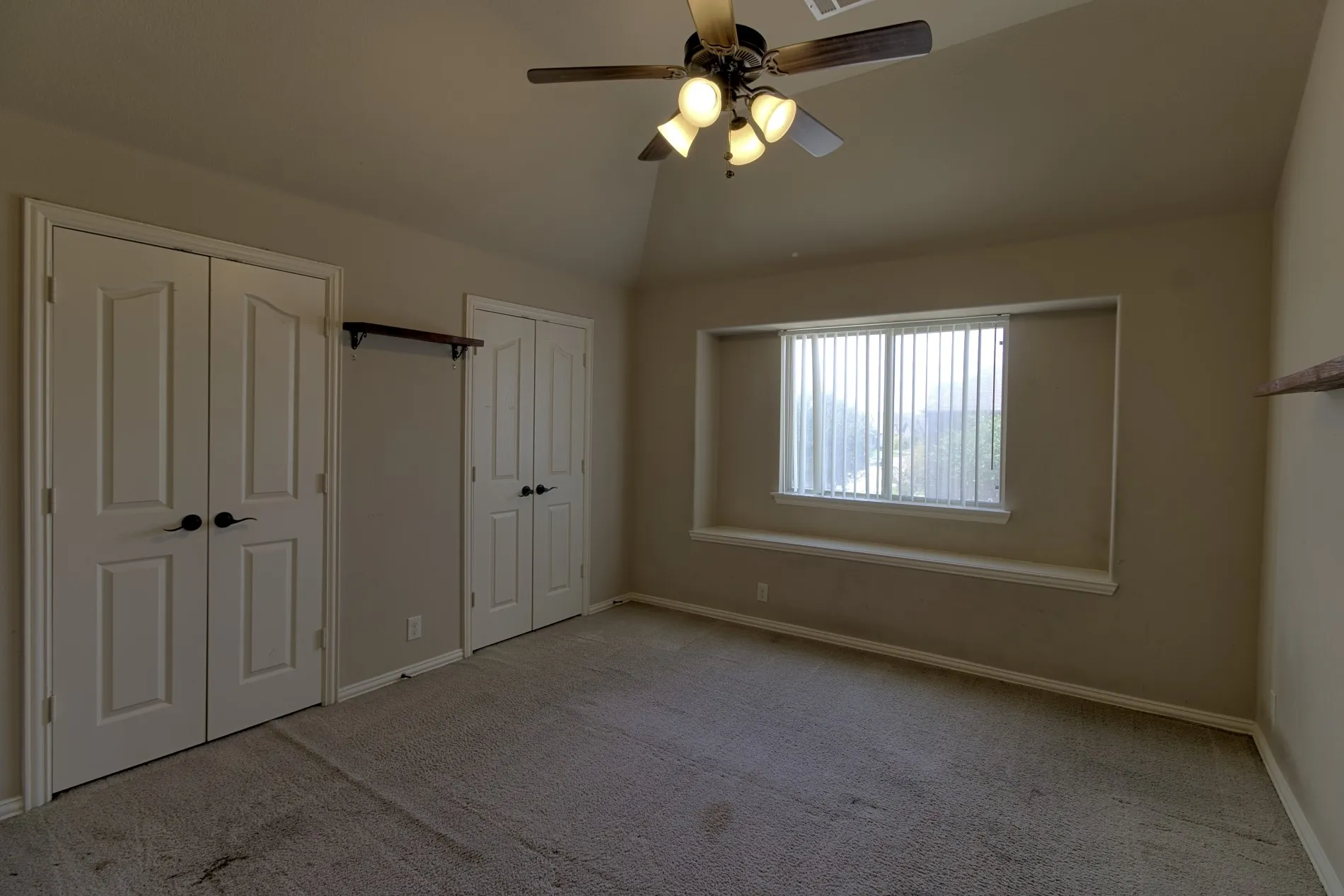 Single Family Residence For Sale in Kaufman County , 1952 Knoxbridge Road, Forney, Texas 75126, 5 Bedroom, 4 Bathroom, 2 Garage spaces, 3,736 Sqft, built in 2014, mls#21388329, Real Estate Agent in Forney, Homes For Sale in Kaufman county, Homes For Sale in Forney, Realtor in Forney Texas, Real Estate Brokerage Independent Realty Texas, Luminita Cordes Realtor