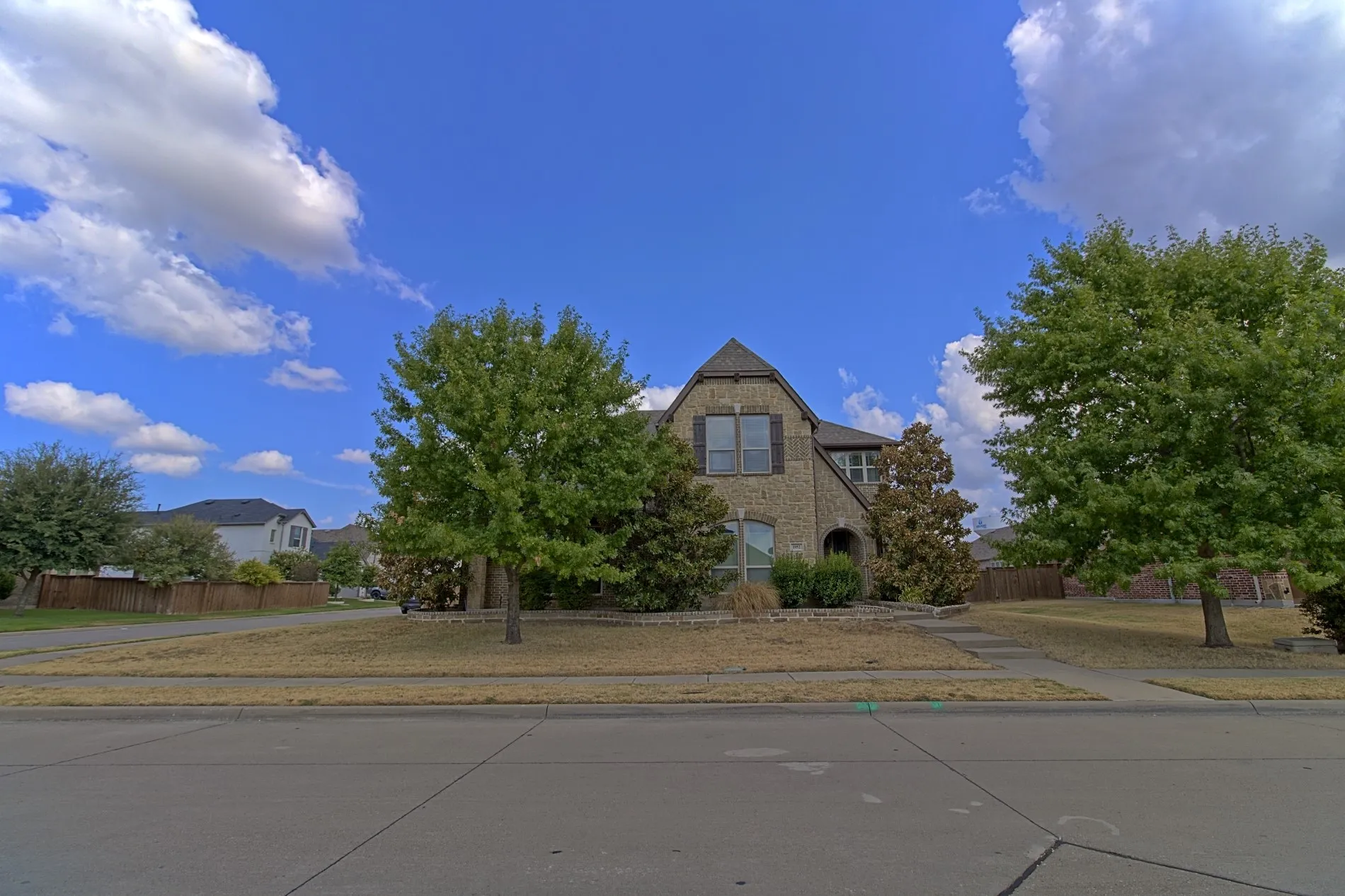 Single Family Residence For Sale in Kaufman County , 1952 Knoxbridge Road, Forney, Texas 75126, 5 Bedroom, 4 Bathroom, 2 Garage spaces, 3,736 Sqft, built in 2014, mls#21388329, Real Estate Agent in Forney, Homes For Sale in Kaufman county, Homes For Sale in Forney, Realtor in Forney Texas, Real Estate Brokerage Independent Realty Texas, Luminita Cordes Realtor