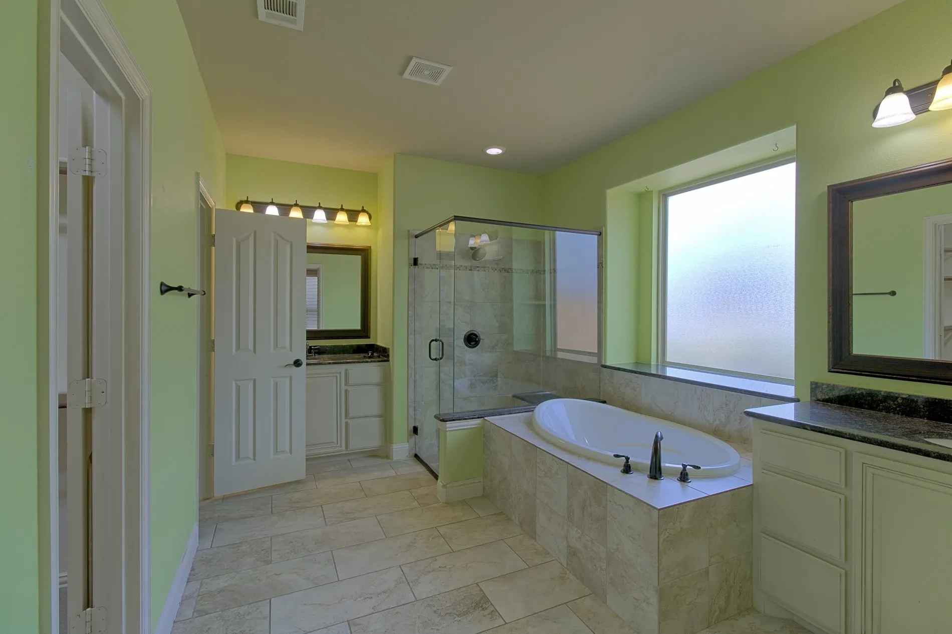 Single Family Residence For Sale in Kaufman County , 1952 Knoxbridge Road, Forney, Texas 75126, 5 Bedroom, 4 Bathroom, 2 Garage spaces, 3,736 Sqft, built in 2014, mls#21388329, Real Estate Agent in Forney, Homes For Sale in Kaufman county, Homes For Sale in Forney, Realtor in Forney Texas, Real Estate Brokerage Independent Realty Texas, Luminita Cordes Realtor