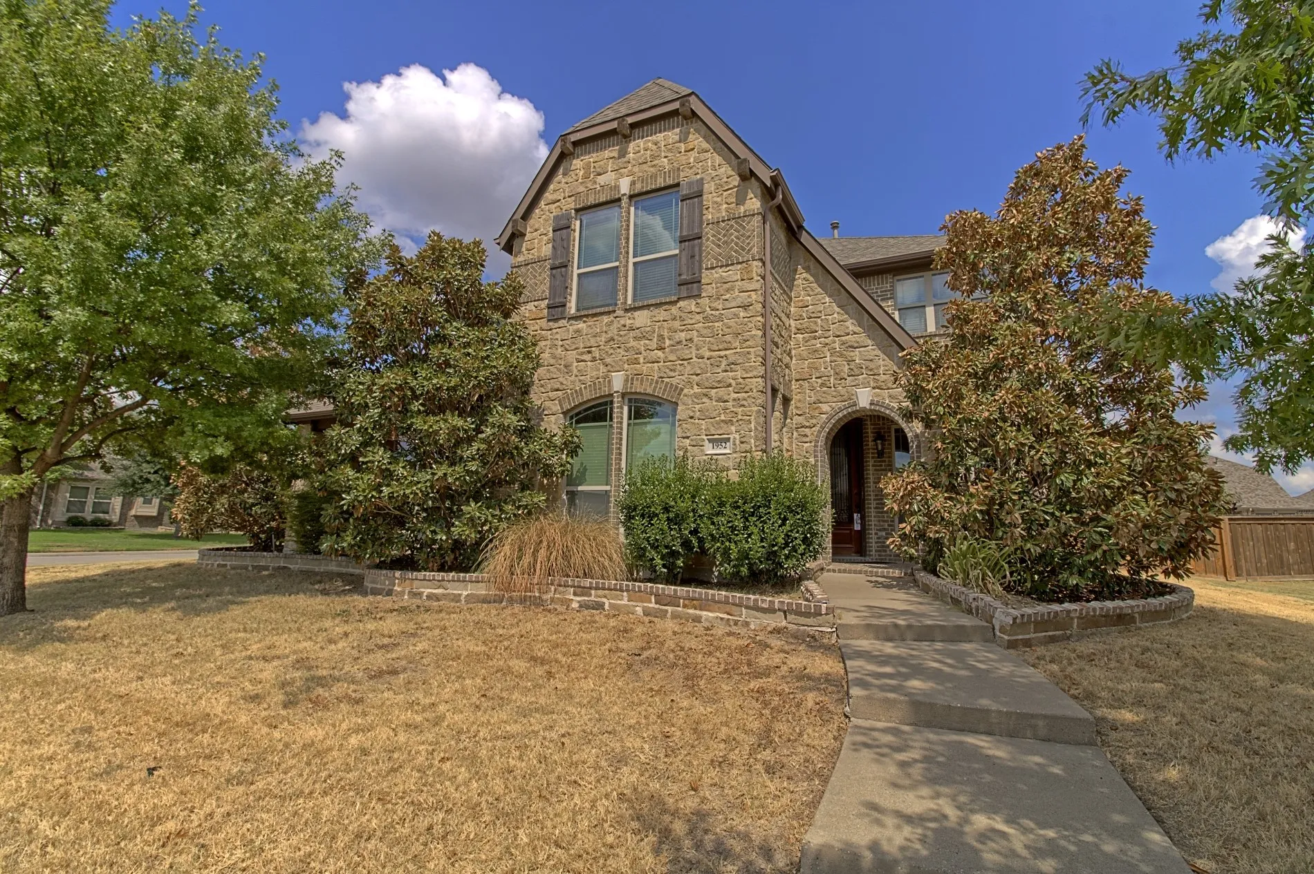 Single Family Residence For Sale in Kaufman County , 1952 Knoxbridge Road, Forney, Texas 75126, 5 Bedroom, 4 Bathroom, 2 Garage spaces, 3,736 Sqft, built in 2014, mls#21388329, Real Estate Agent in Forney, Homes For Sale in Kaufman county, Homes For Sale in Forney, Realtor in Forney Texas, Real Estate Brokerage Independent Realty Texas, Luminita Cordes Realtor