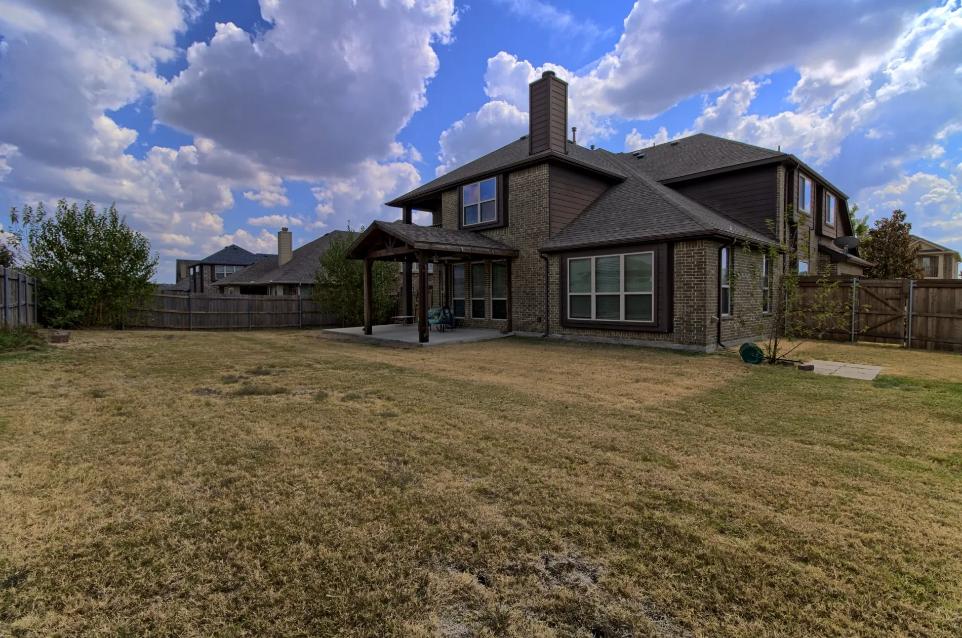 Single Family Residence For Sale in Kaufman County , 1952 Knoxbridge Road, Forney, Texas 75126, 5 Bedroom, 4 Bathroom, 2 Garage spaces, 3,736 Sqft, built in 2014, mls#21388329, Real Estate Agent in Forney, Homes For Sale in Kaufman county, Homes For Sale in Forney, Realtor in Forney Texas, Real Estate Brokerage Independent Realty Texas, Luminita Cordes Realtor