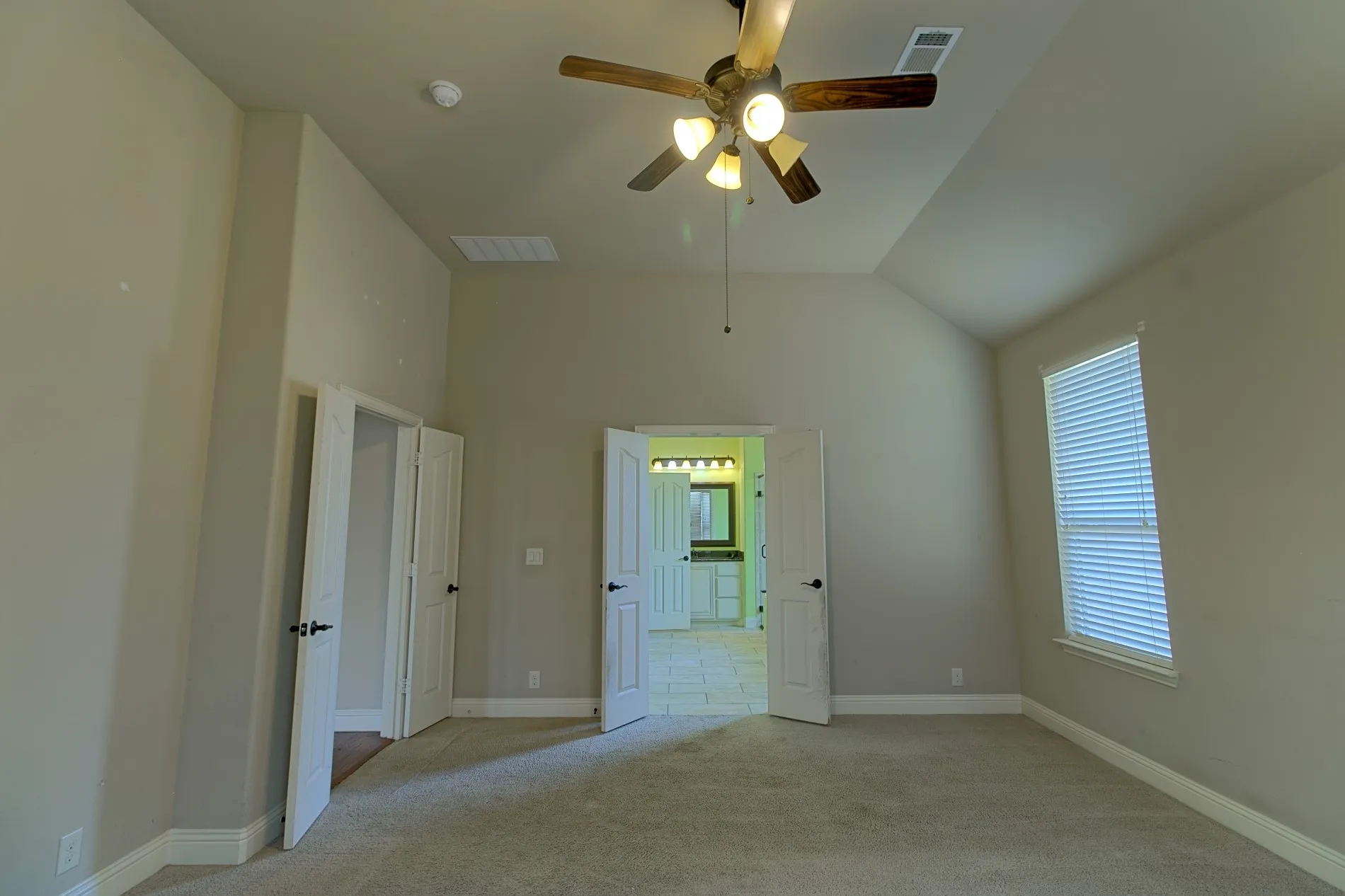 Single Family Residence For Sale in Kaufman County , 1952 Knoxbridge Road, Forney, Texas 75126, 5 Bedroom, 4 Bathroom, 2 Garage spaces, 3,736 Sqft, built in 2014, mls#21388329, Real Estate Agent in Forney, Homes For Sale in Kaufman county, Homes For Sale in Forney, Realtor in Forney Texas, Real Estate Brokerage Independent Realty Texas, Luminita Cordes Realtor