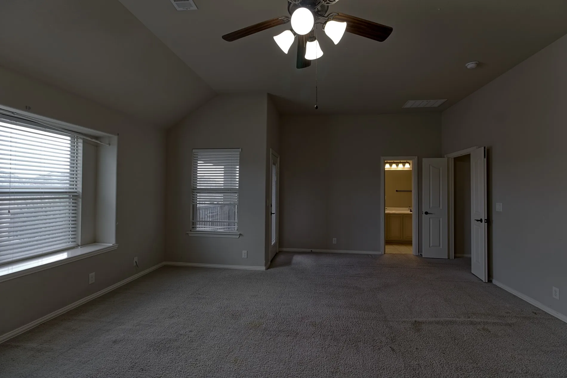 Single Family Residence For Sale in Kaufman County , 1952 Knoxbridge Road, Forney, Texas 75126, 5 Bedroom, 4 Bathroom, 2 Garage spaces, 3,736 Sqft, built in 2014, mls#21388329, Real Estate Agent in Forney, Homes For Sale in Kaufman county, Homes For Sale in Forney, Realtor in Forney Texas, Real Estate Brokerage Independent Realty Texas, Luminita Cordes Realtor