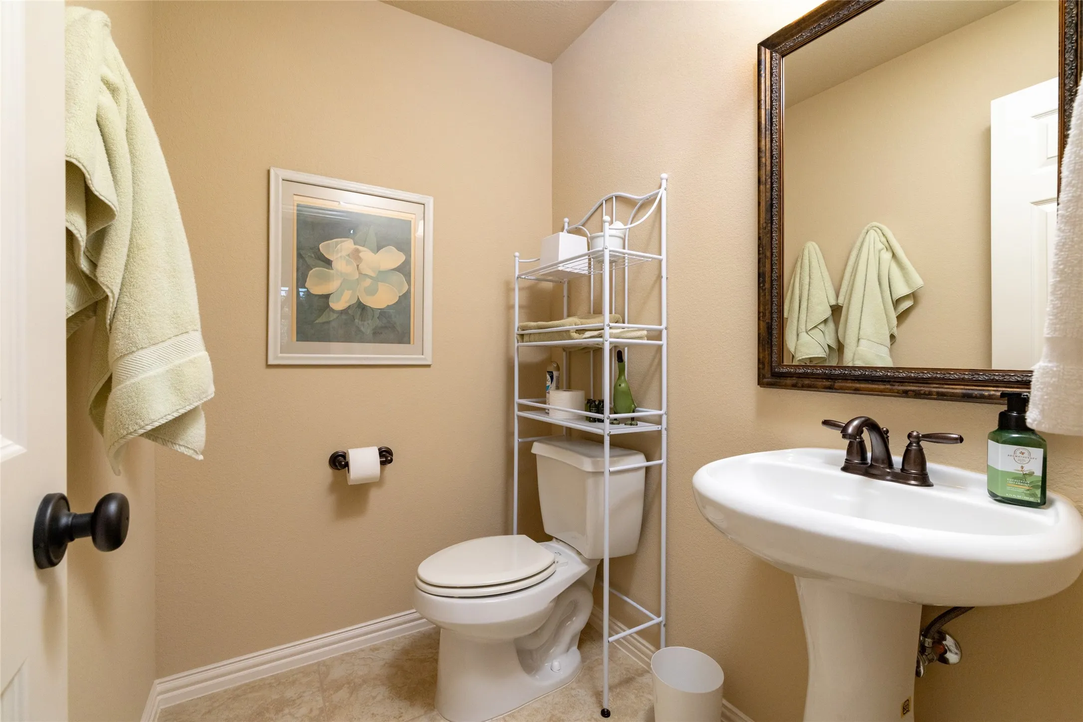 Half Bath / Level 2