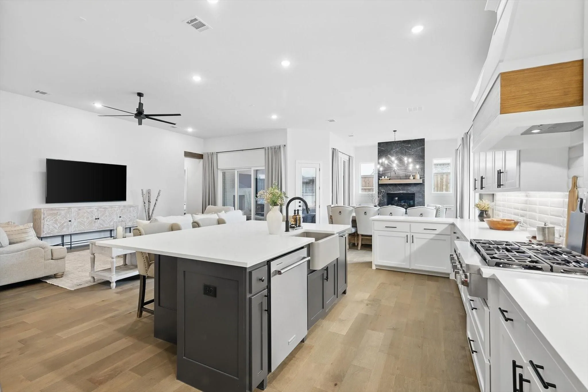 Single Family Residence For Rent in Denton County , 330 Peach Point Road, Prosper, Texas 75078, 4 Bedroom, 5 Bathroom, 2 Garage spaces, 4,314 Sqft, built in 2022, mls#21389949, Real Estate Agent in Prosper, Homes For Rent in Denton county, Homes For Rent in Prosper, Realtor in Prosper Texas, Real Estate Brokerage Independent Realty Texas, Luminita Cordes Realtor