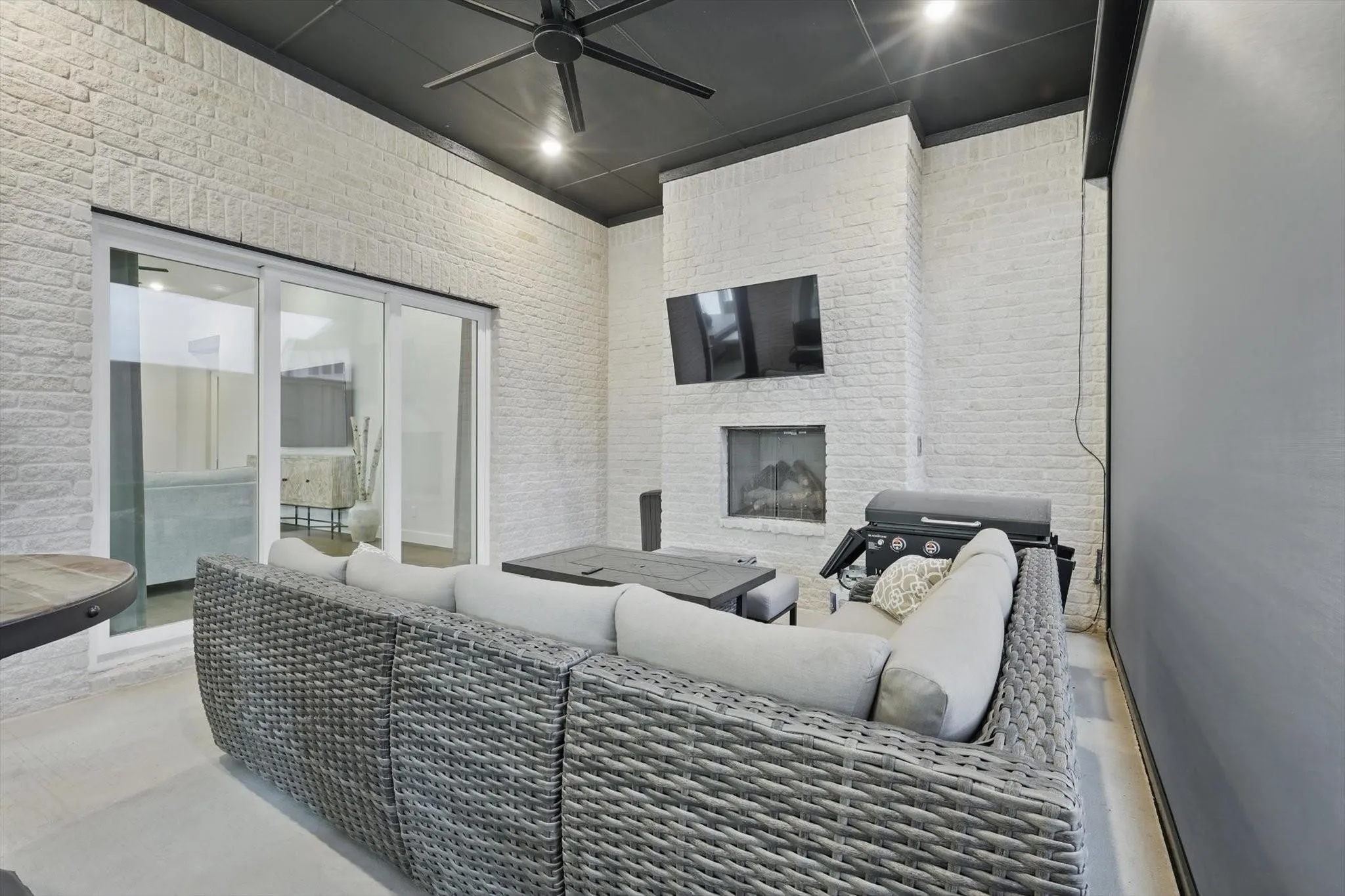 Single Family Residence For Rent in Denton County , 330 Peach Point Road, Prosper, Texas 75078, 4 Bedroom, 5 Bathroom, 2 Garage spaces, 4,314 Sqft, built in 2022, mls#21389949, Real Estate Agent in Prosper, Homes For Rent in Denton county, Homes For Rent in Prosper, Realtor in Prosper Texas, Real Estate Brokerage Independent Realty Texas, Luminita Cordes Realtor