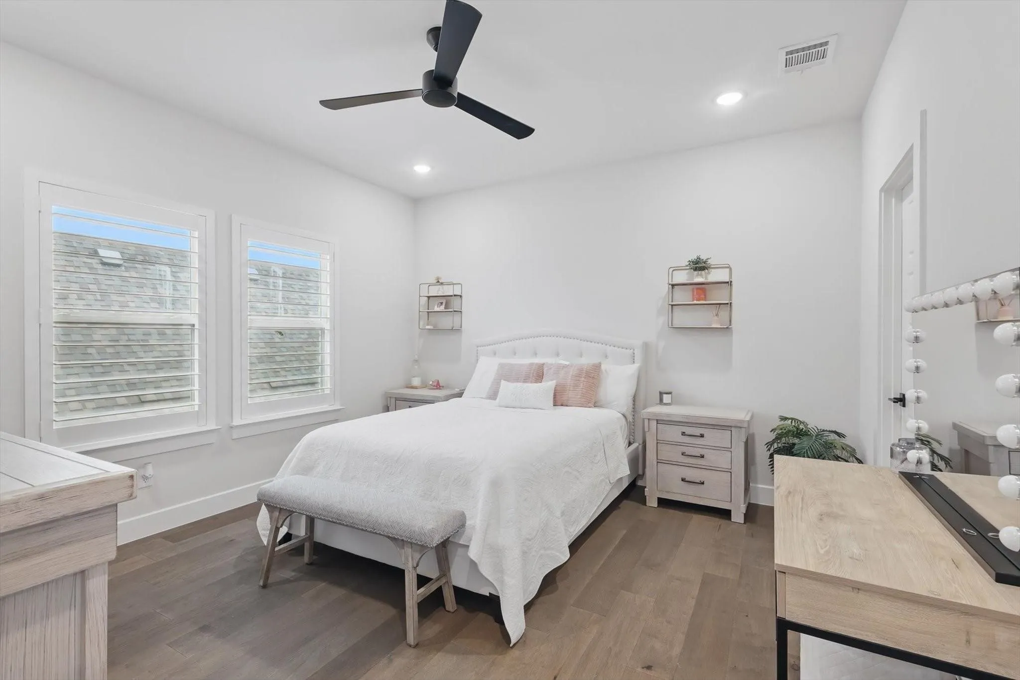 Single Family Residence For Rent in Denton County , 330 Peach Point Road, Prosper, Texas 75078, 4 Bedroom, 5 Bathroom, 2 Garage spaces, 4,314 Sqft, built in 2022, mls#21389949, Real Estate Agent in Prosper, Homes For Rent in Denton county, Homes For Rent in Prosper, Realtor in Prosper Texas, Real Estate Brokerage Independent Realty Texas, Luminita Cordes Realtor