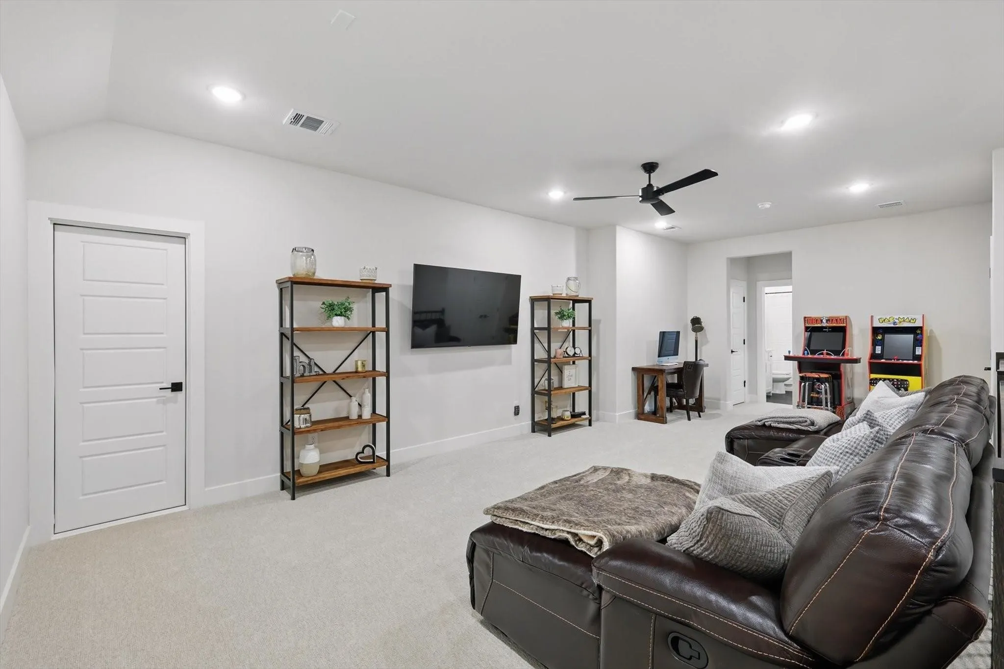 Single Family Residence For Rent in Denton County , 330 Peach Point Road, Prosper, Texas 75078, 4 Bedroom, 5 Bathroom, 2 Garage spaces, 4,314 Sqft, built in 2022, mls#21389949, Real Estate Agent in Prosper, Homes For Rent in Denton county, Homes For Rent in Prosper, Realtor in Prosper Texas, Real Estate Brokerage Independent Realty Texas, Luminita Cordes Realtor