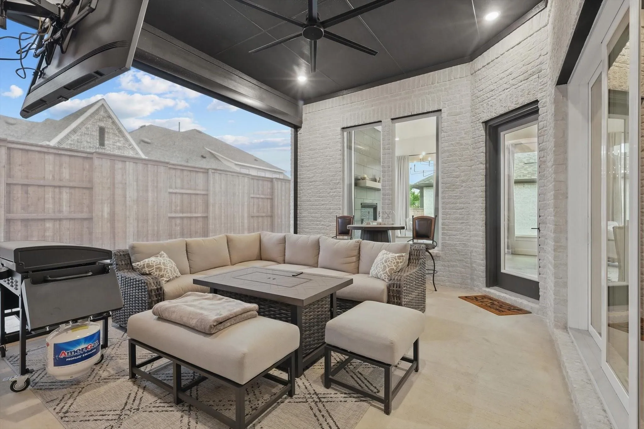 Single Family Residence For Rent in Denton County , 330 Peach Point Road, Prosper, Texas 75078, 4 Bedroom, 5 Bathroom, 2 Garage spaces, 4,314 Sqft, built in 2022, mls#21389949, Real Estate Agent in Prosper, Homes For Rent in Denton county, Homes For Rent in Prosper, Realtor in Prosper Texas, Real Estate Brokerage Independent Realty Texas, Luminita Cordes Realtor