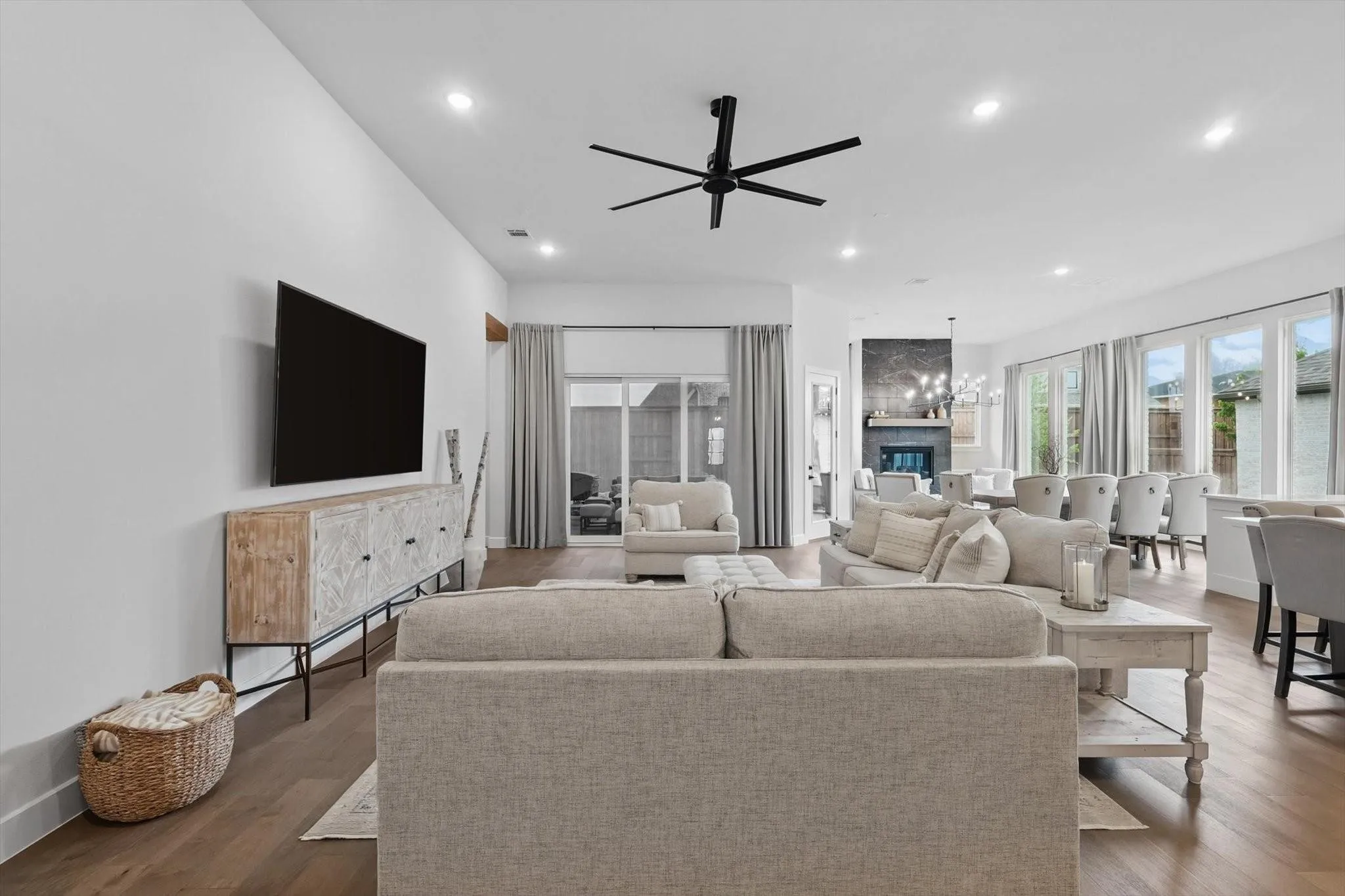 Single Family Residence For Rent in Denton County , 330 Peach Point Road, Prosper, Texas 75078, 4 Bedroom, 5 Bathroom, 2 Garage spaces, 4,314 Sqft, built in 2022, mls#21389949, Real Estate Agent in Prosper, Homes For Rent in Denton county, Homes For Rent in Prosper, Realtor in Prosper Texas, Real Estate Brokerage Independent Realty Texas, Luminita Cordes Realtor