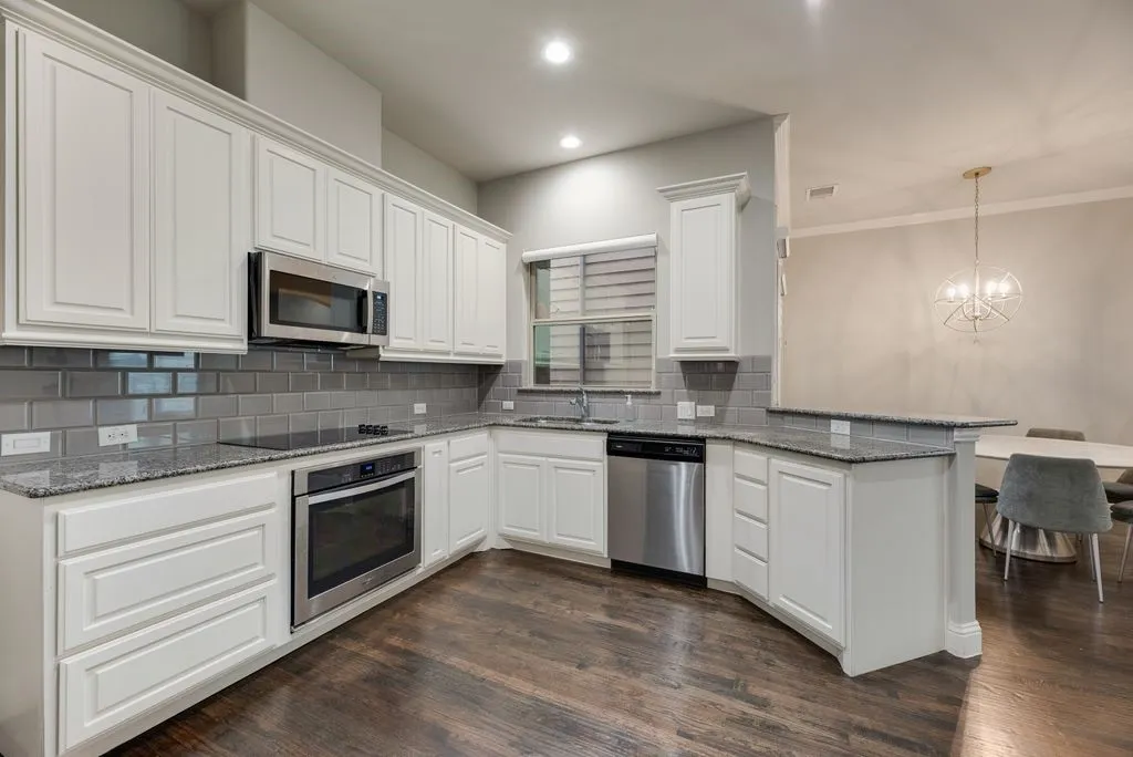 Townhouse For Rent in Dallas County , 853 Whitehall Drive, Richardson, Texas 75081, 3 Bedroom, 3 Bathroom, 2 Garage spaces, 1,887 Sqft, built in 2017, mls#21389603, Real Estate Agent in Richardson, Homes For Rent in Dallas county, Homes For Rent in Richardson, Realtor in Richardson Texas, Real Estate Brokerage Independent Realty Texas, Luminita Cordes Realtor