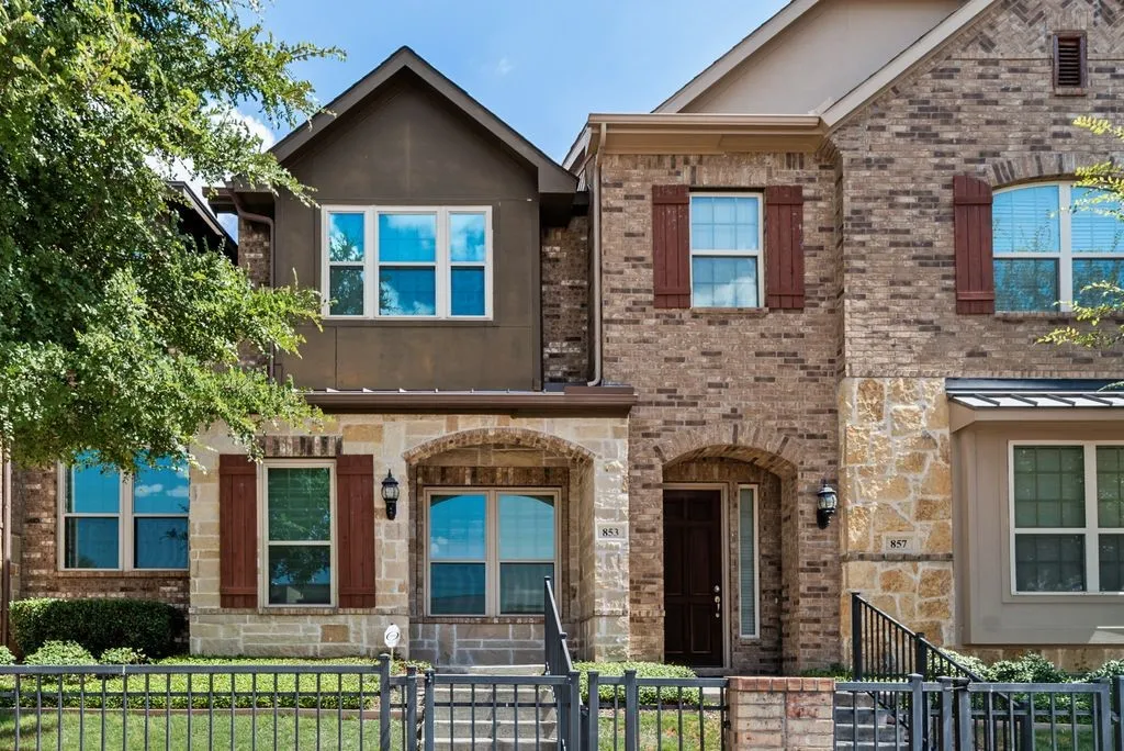 Townhouse For Rent in Dallas County , 853 Whitehall Drive, Richardson, Texas 75081, 3 Bedroom, 3 Bathroom, 2 Garage spaces, 1,887 Sqft, built in 2017, mls#21389603, Real Estate Agent in Richardson, Homes For Rent in Dallas county, Homes For Rent in Richardson, Realtor in Richardson Texas, Real Estate Brokerage Independent Realty Texas, Luminita Cordes Realtor