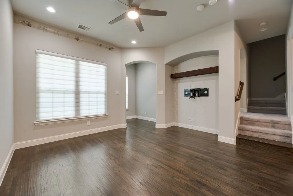 Townhouse For Rent in Dallas County , 853 Whitehall Drive, Richardson, Texas 75081, 3 Bedroom, 3 Bathroom, 2 Garage spaces, 1,887 Sqft, built in 2017, mls#21389603, Real Estate Agent in Richardson, Homes For Rent in Dallas county, Homes For Rent in Richardson, Realtor in Richardson Texas, Real Estate Brokerage Independent Realty Texas, Luminita Cordes Realtor