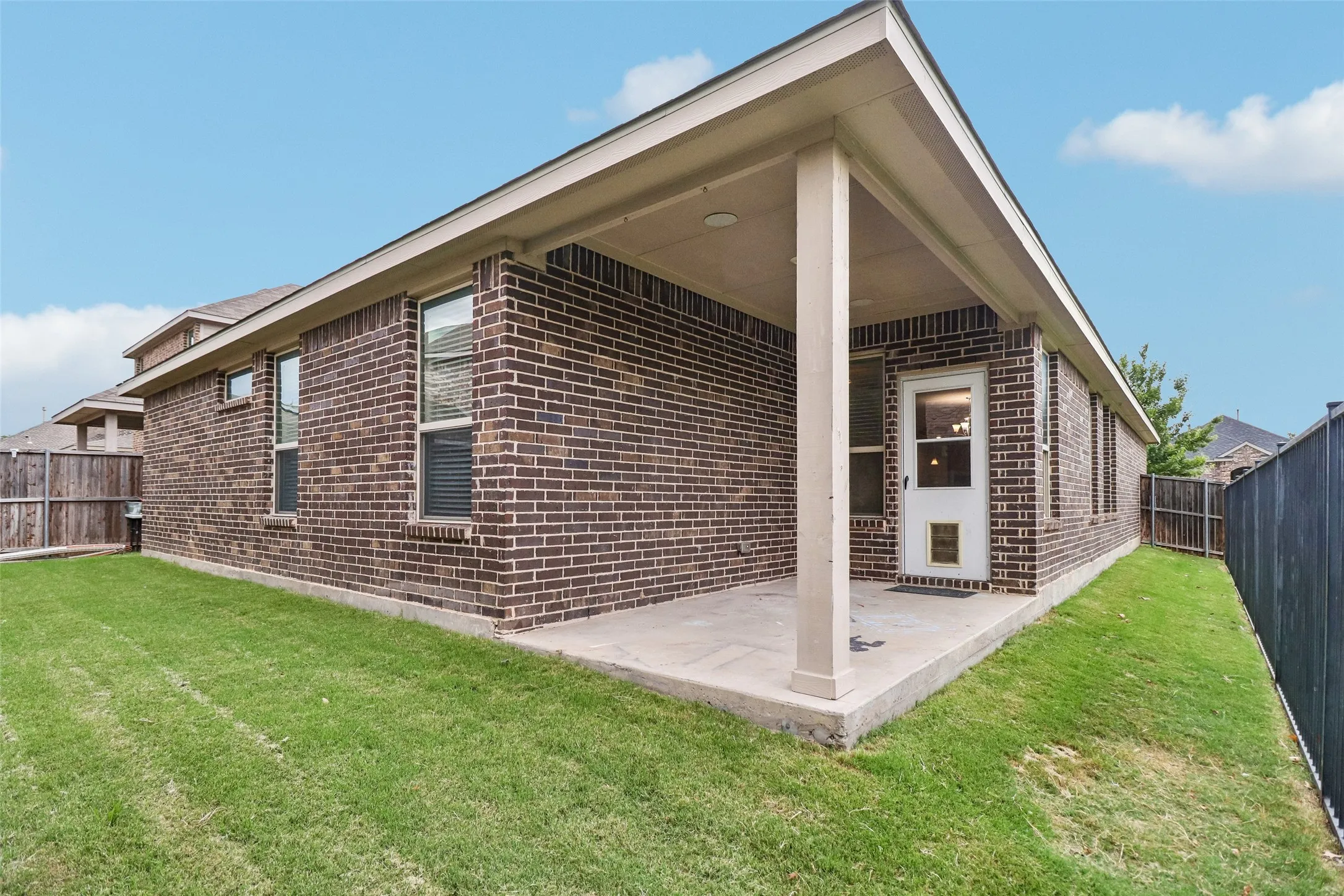 Single Family Residence For Sale in Tarrant County , 7629 Spring Drive, Watauga, Texas 76148, 4 Bedroom, 2 Bathroom, 2 Garage spaces, 2,100 Sqft, built in 2018, mls#21387381, Real Estate Agent in Watauga, Homes For Sale in Tarrant county, Homes For Sale in Watauga, Realtor in Watauga Texas, Real Estate Brokerage Independent Realty Texas, Luminita Cordes Realtor
