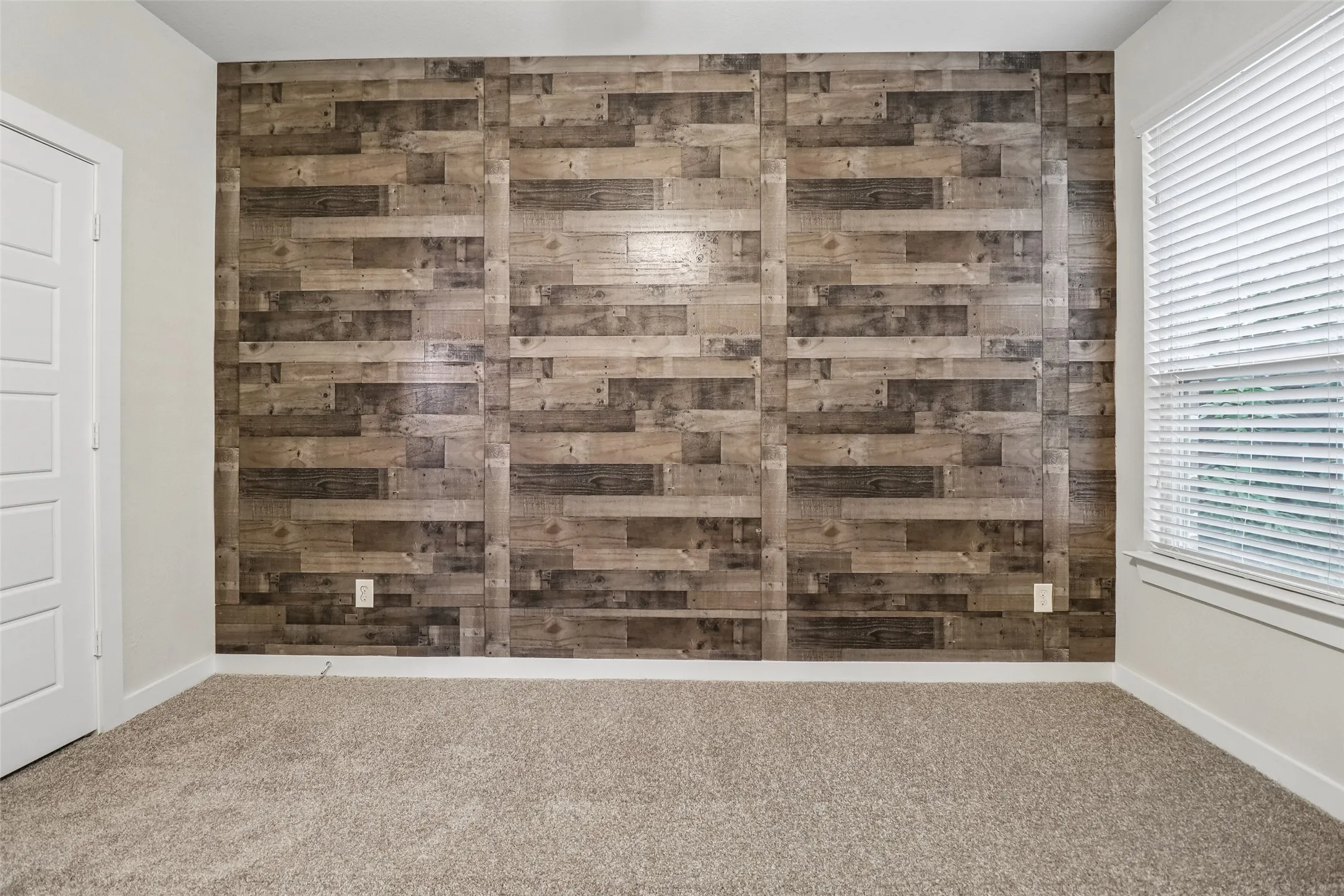 Single Family Residence For Sale in Tarrant County , 7629 Spring Drive, Watauga, Texas 76148, 4 Bedroom, 2 Bathroom, 2 Garage spaces, 2,100 Sqft, built in 2018, mls#21387381, Real Estate Agent in Watauga, Homes For Sale in Tarrant county, Homes For Sale in Watauga, Realtor in Watauga Texas, Real Estate Brokerage Independent Realty Texas, Luminita Cordes Realtor