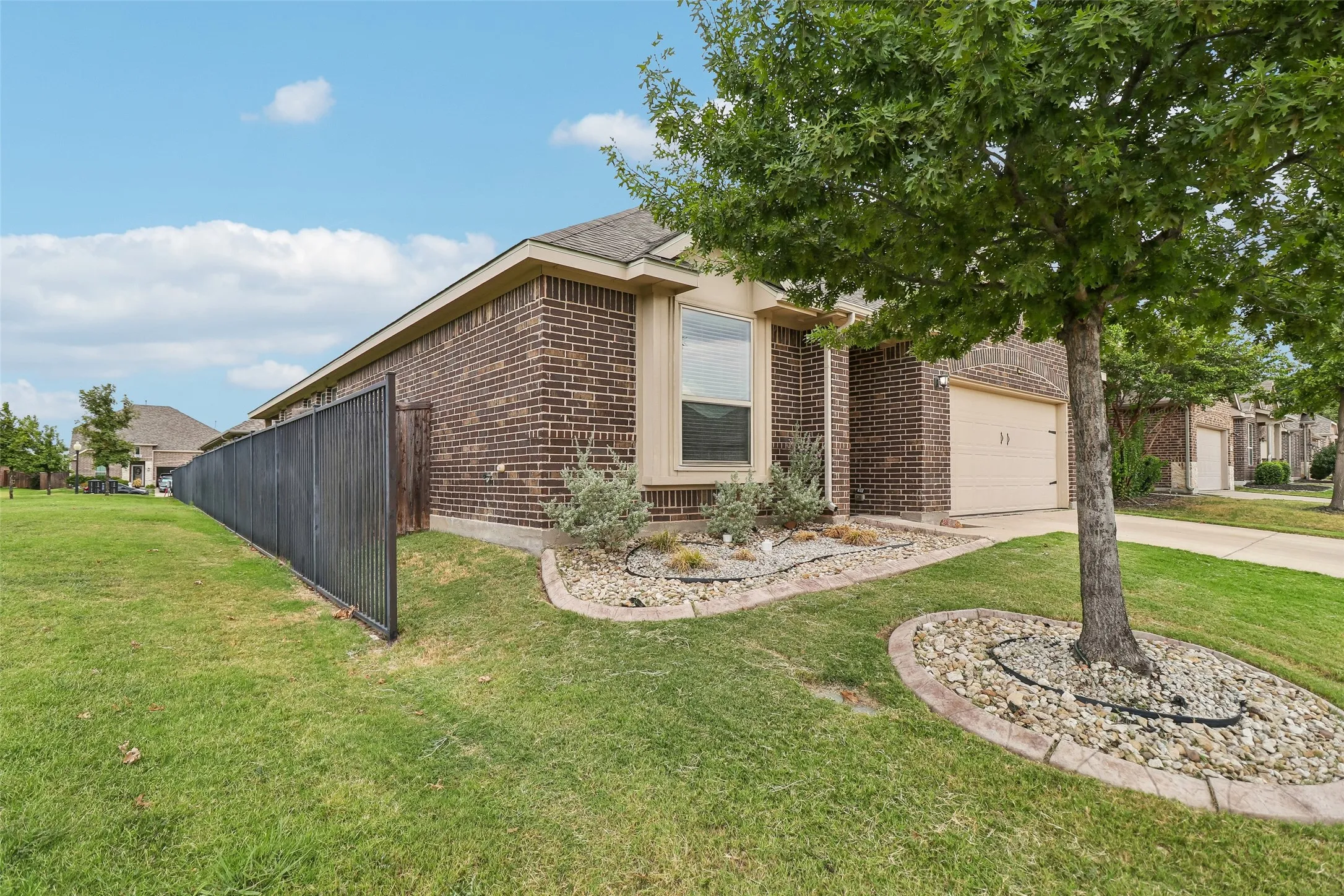 Single Family Residence For Sale in Tarrant County , 7629 Spring Drive, Watauga, Texas 76148, 4 Bedroom, 2 Bathroom, 2 Garage spaces, 2,100 Sqft, built in 2018, mls#21387381, Real Estate Agent in Watauga, Homes For Sale in Tarrant county, Homes For Sale in Watauga, Realtor in Watauga Texas, Real Estate Brokerage Independent Realty Texas, Luminita Cordes Realtor
